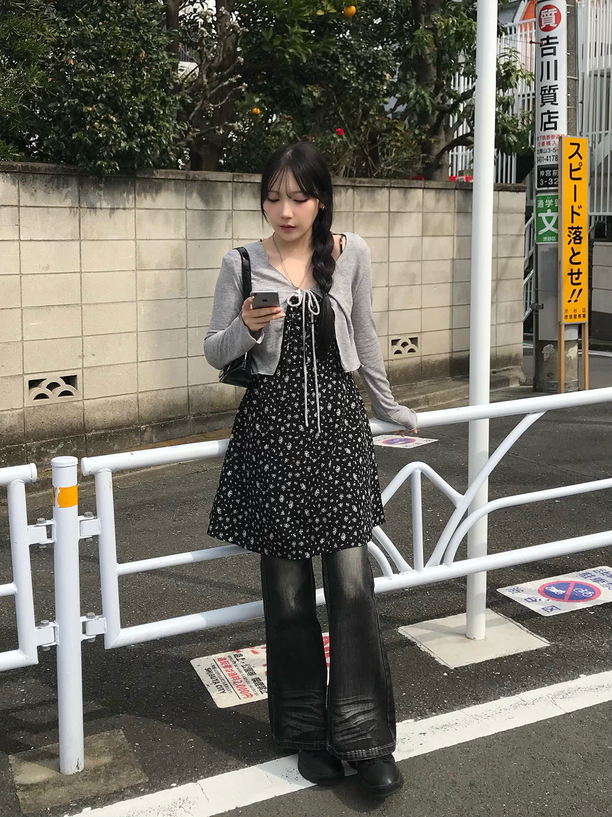 フラワーミニキャミワンピース