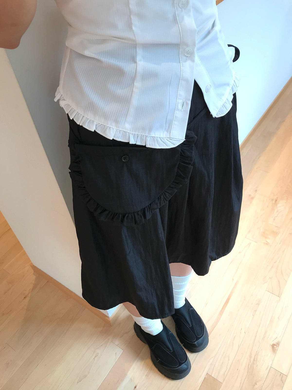 フリルポシェットミディスカート