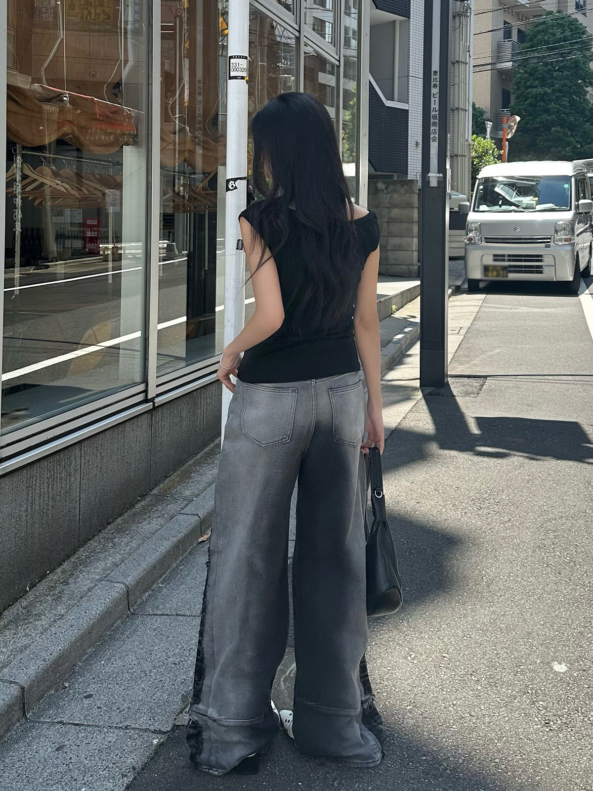 スリットデザインペイントデニムパンツ