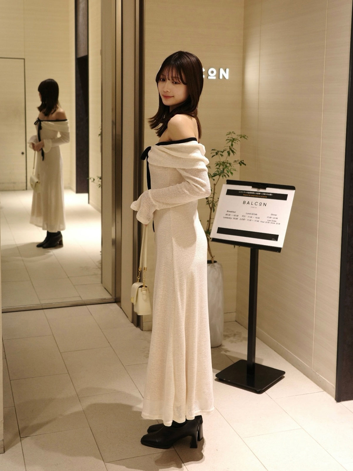 メッシュワッフルオフショルリボンワンピース