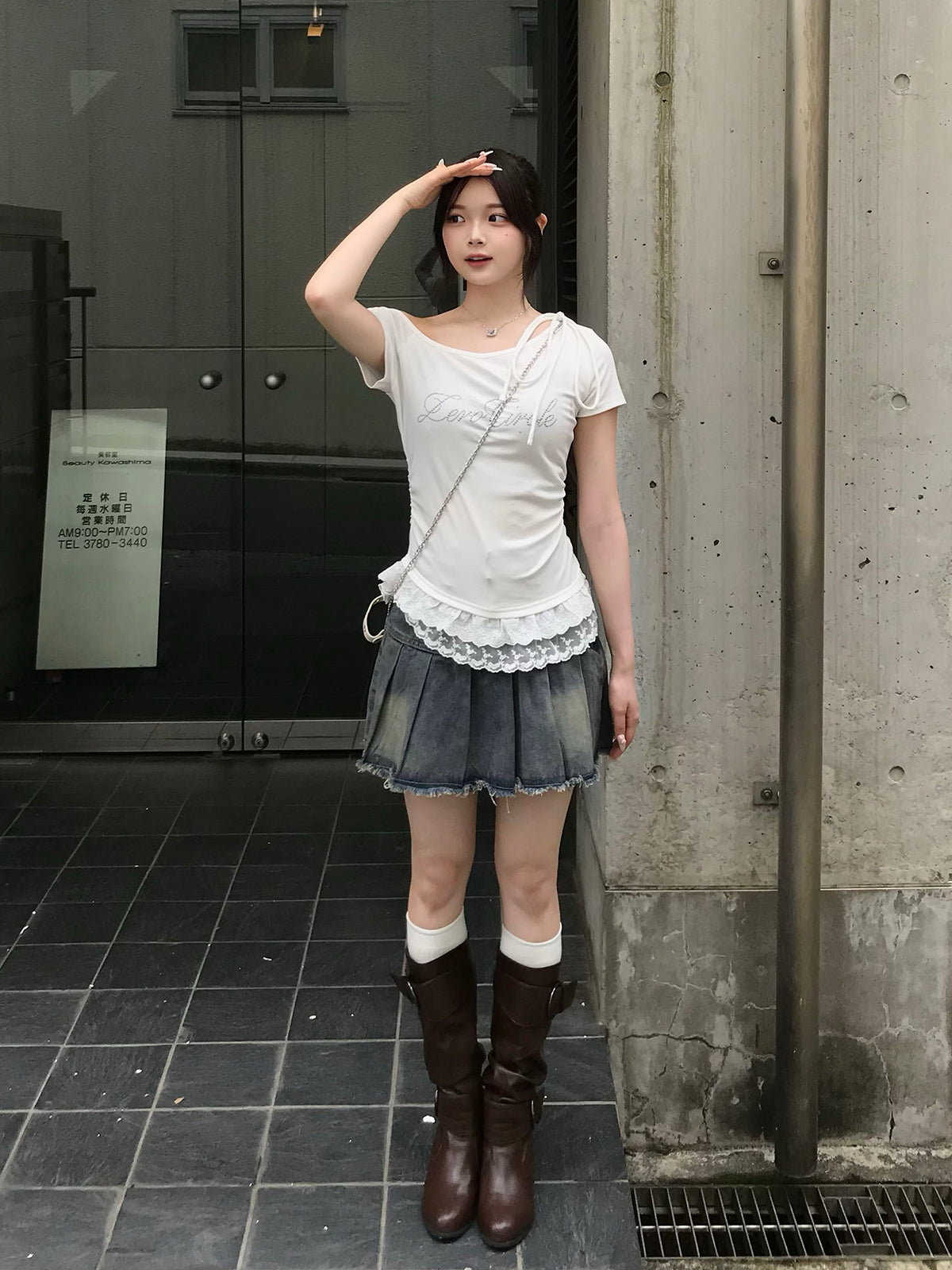 リボンストラップレースTシャツ