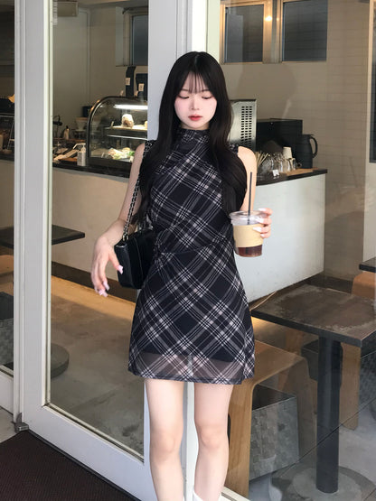 Sleeveless check tight mini dress