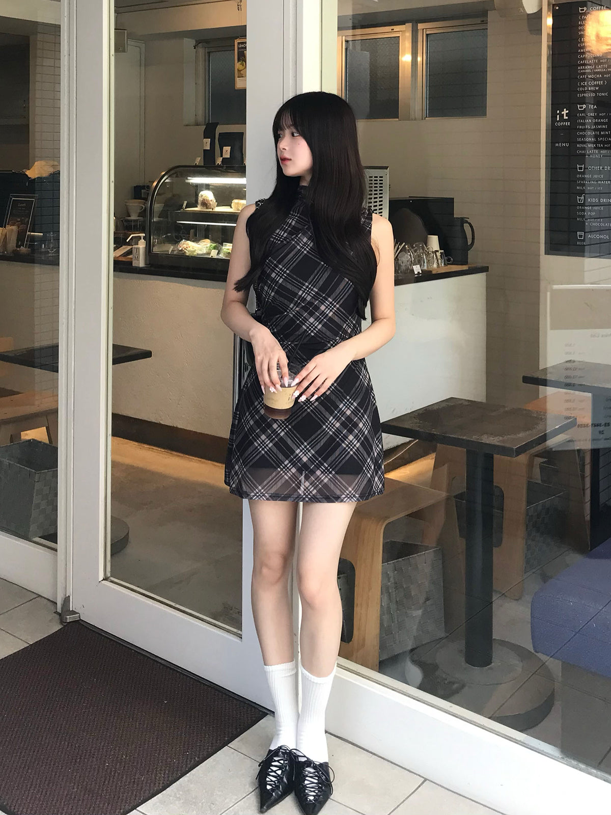 Sleeveless check tight mini dress