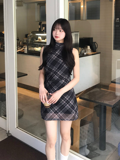 Sleeveless check tight mini dress