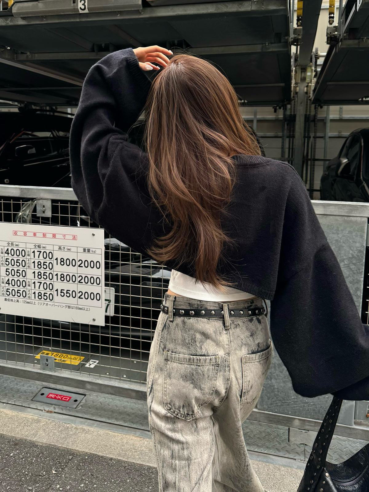 ビッグロゴショートニット