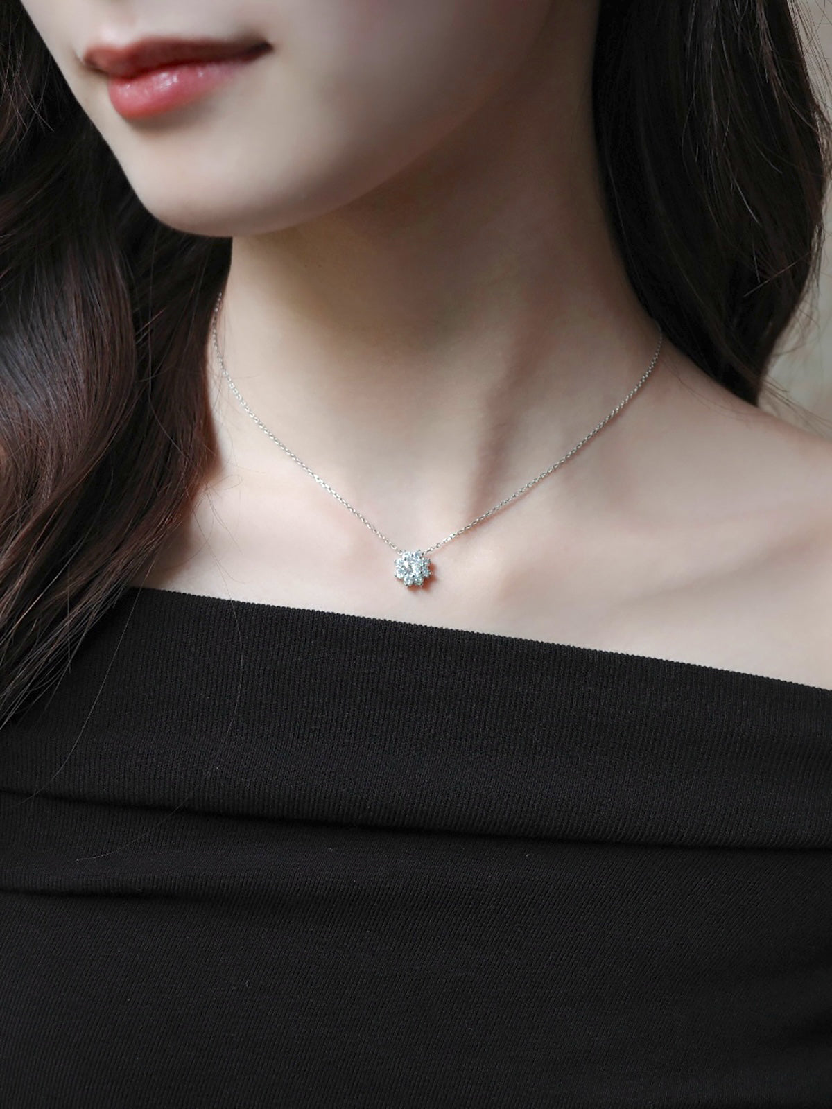 シャインフラワーネックレス