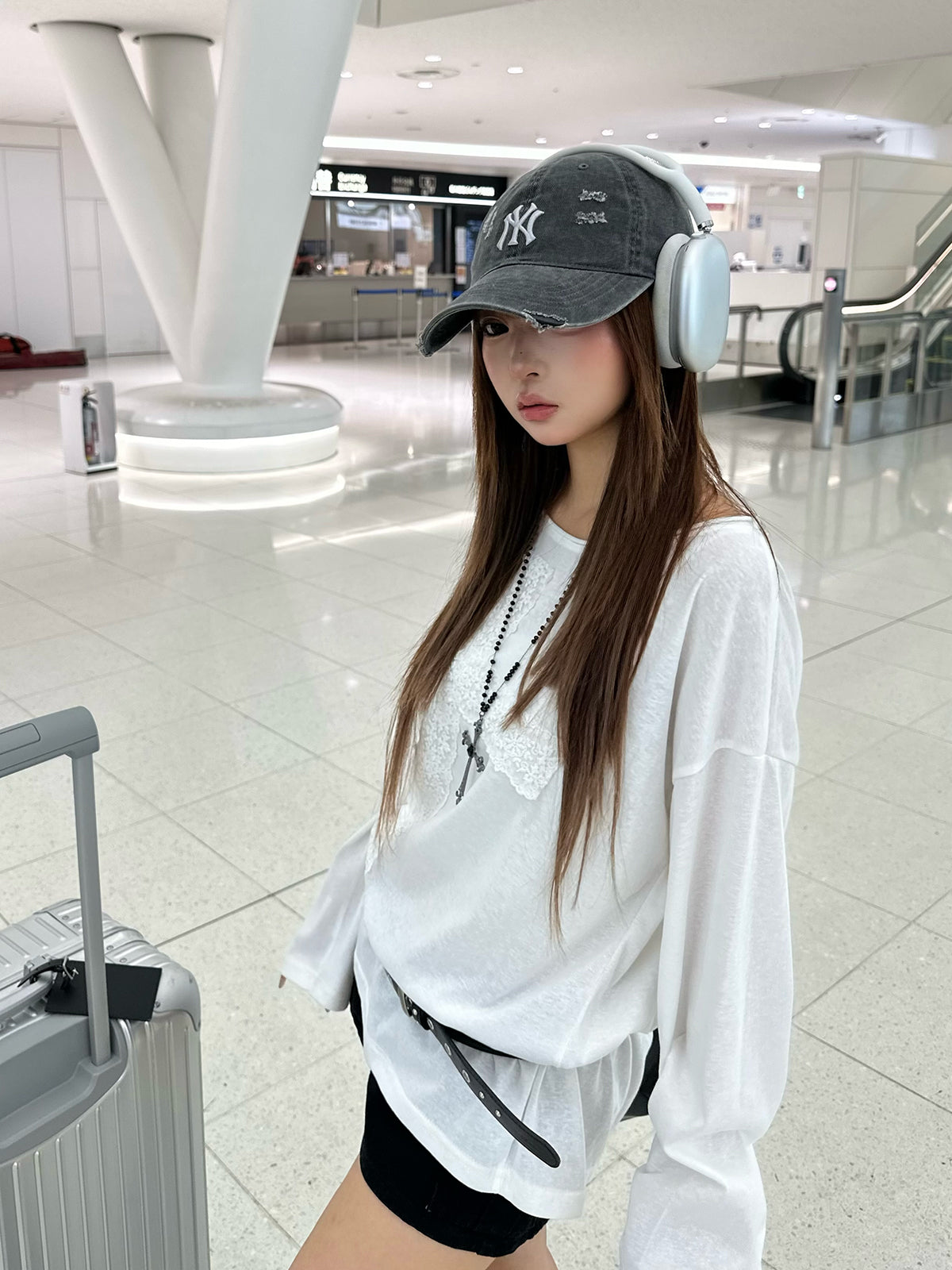 蕾丝十字长袖T恤