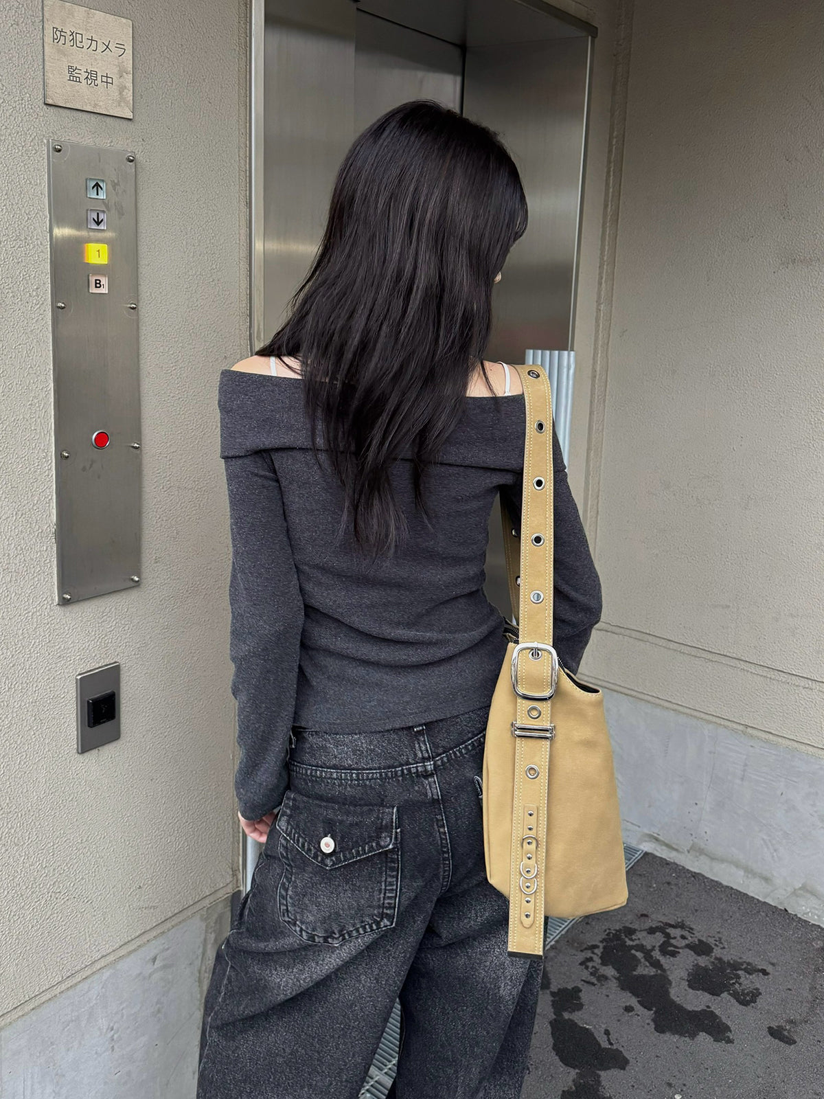 ソフトフリースオフショルカットソー