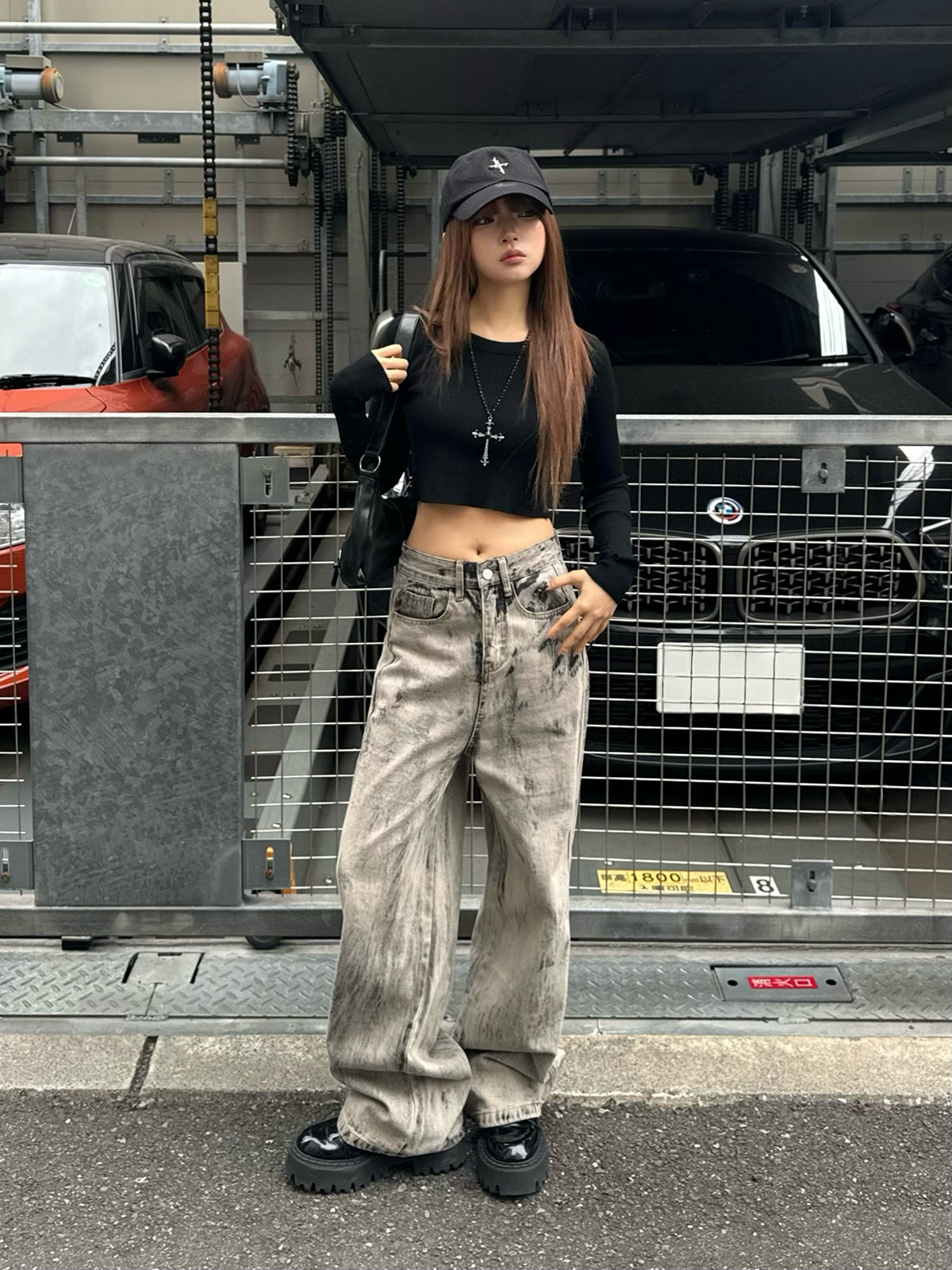 グレーウォッシュデニムパンツ