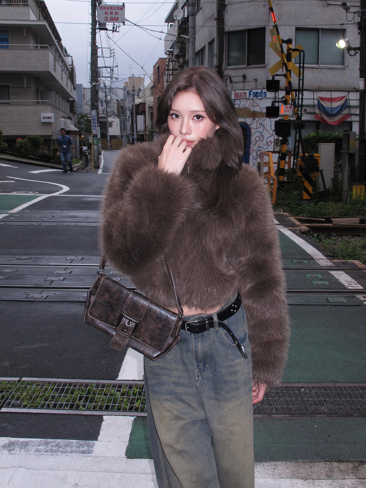 ハイネックファータッチショートブルゾン
