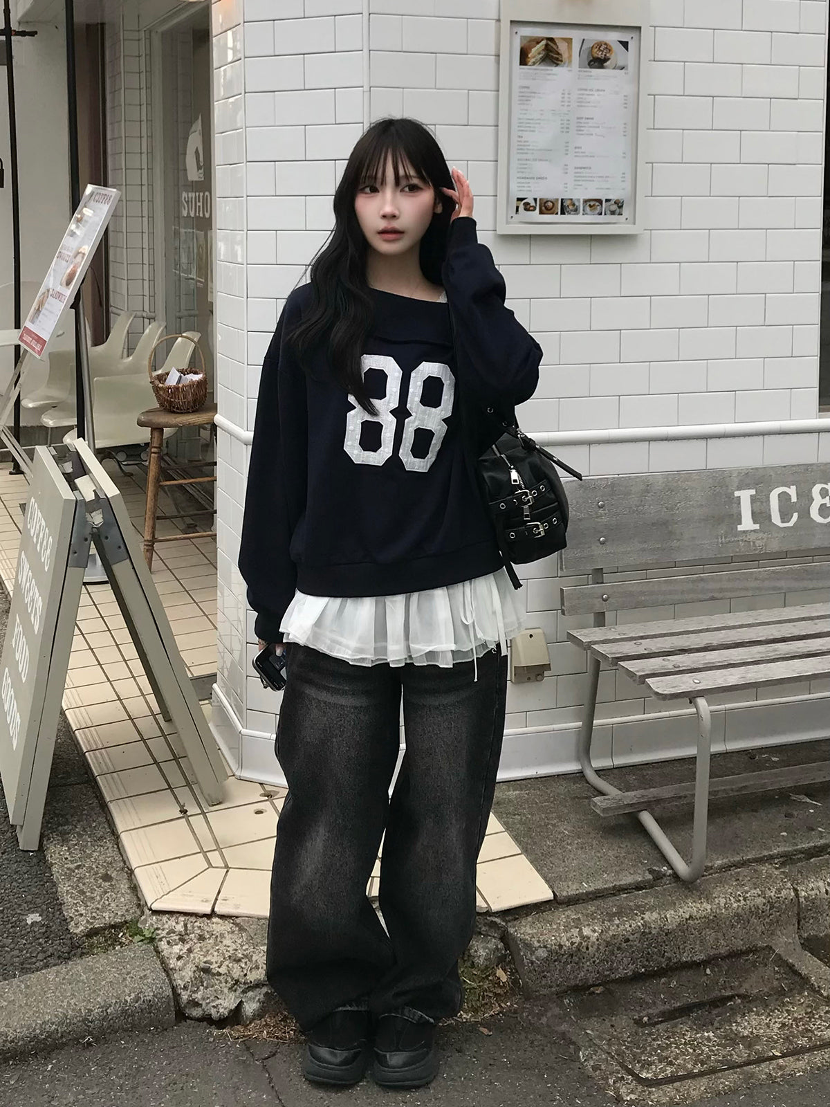 レースロゴオフショルスウェット