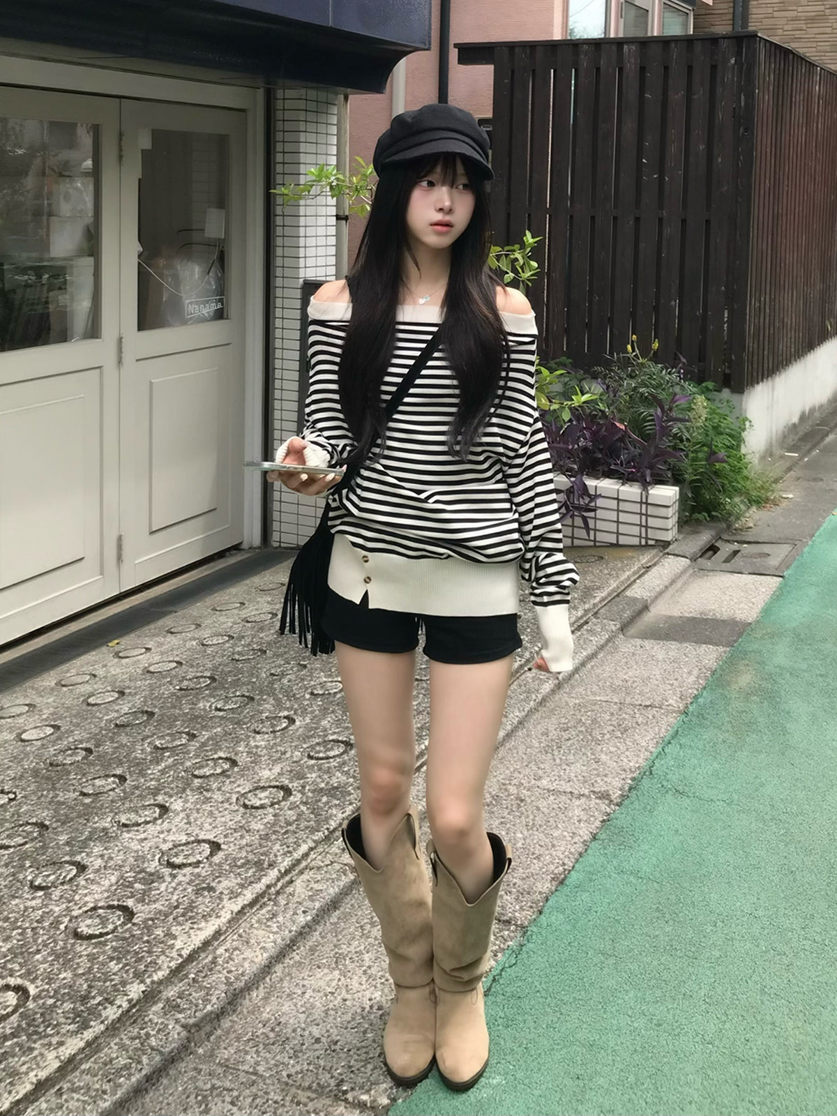 オフショルボーダーボタンニット