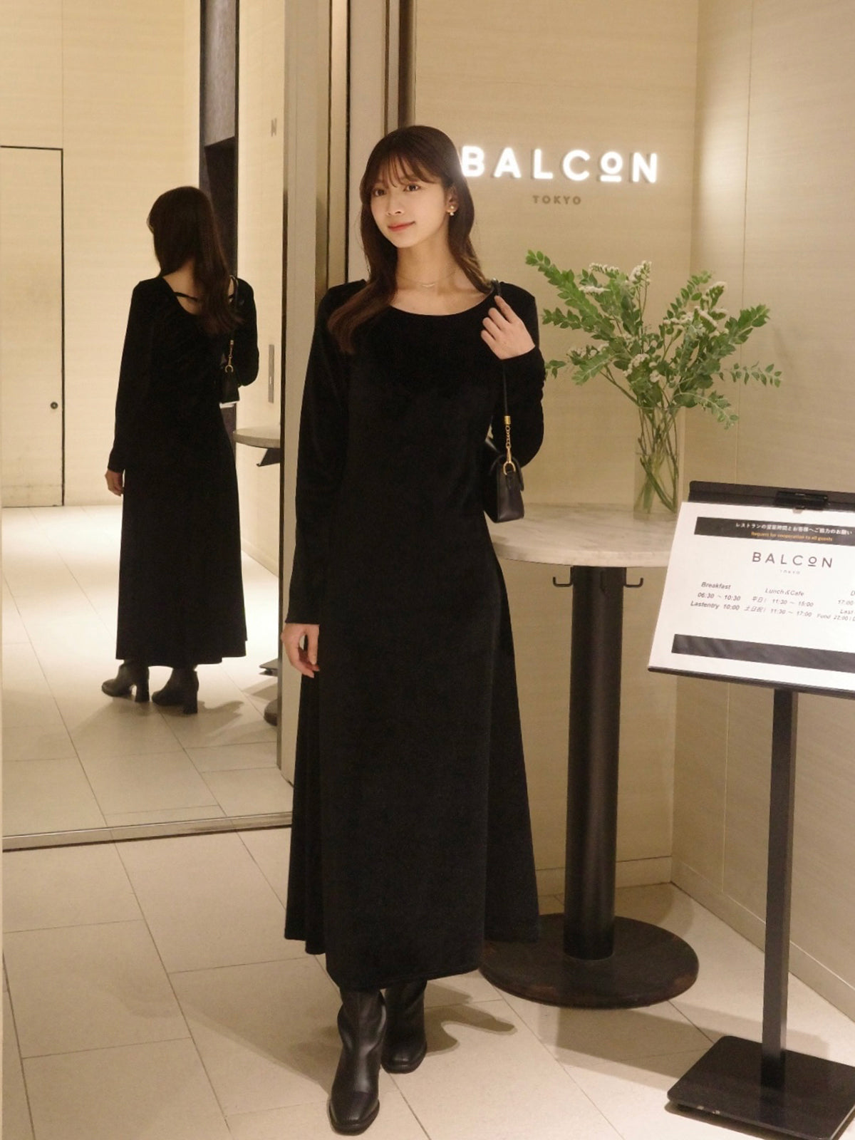 バックオープンベロアワンピース　ブラック　holiday&holiday バックオープンベロアワンピース – ANDOR ONLINE