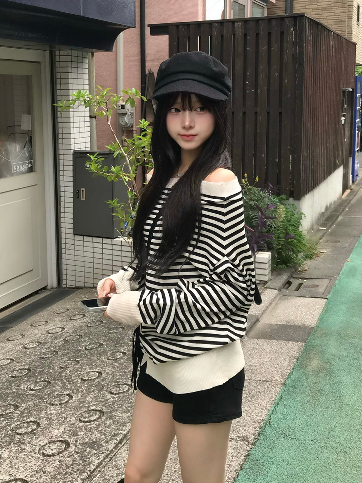 オフショルボーダーボタンニット