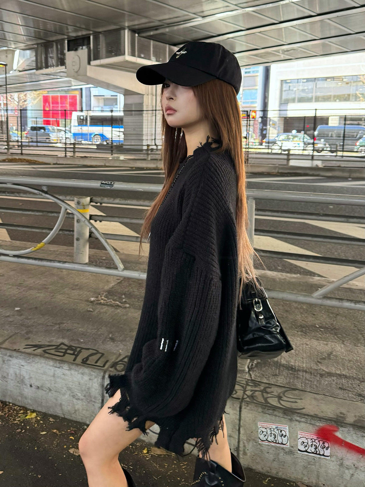 フリンジデザインオーバーニット