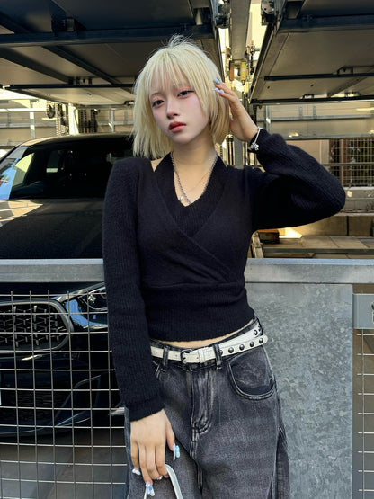 ホルターネックカシュクールニット