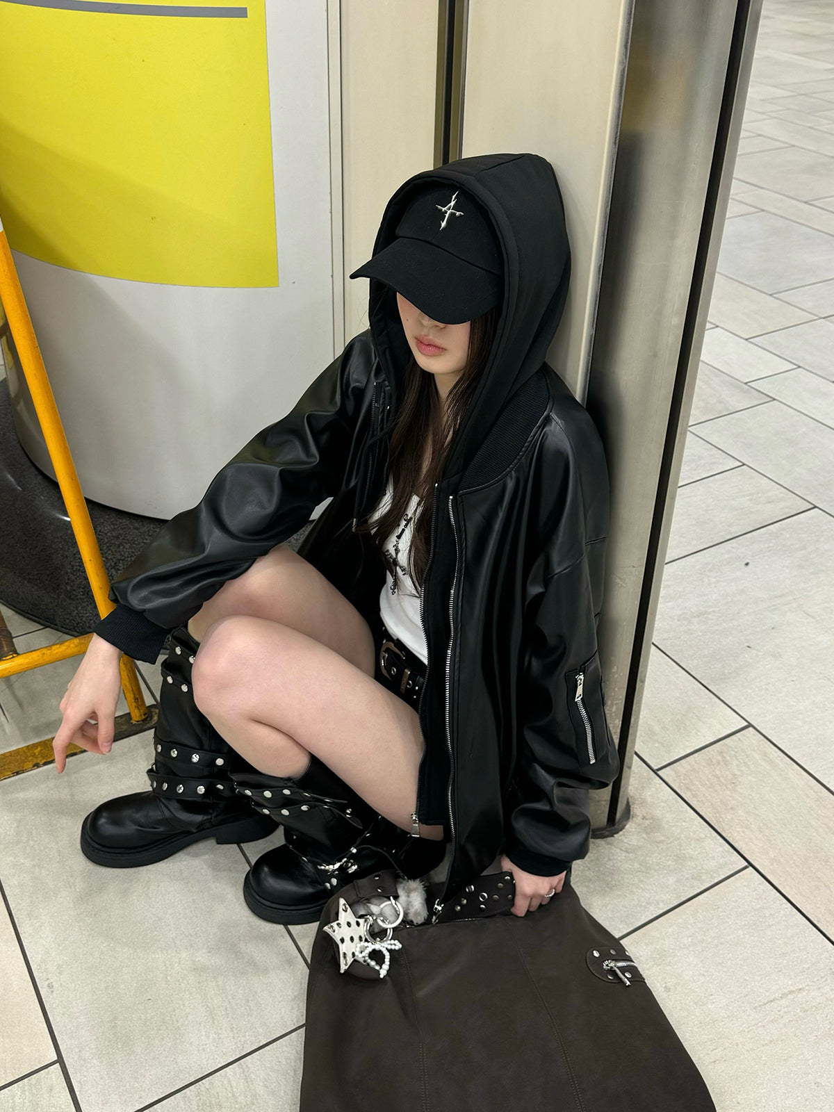 フーディージップレザータッチジャケット