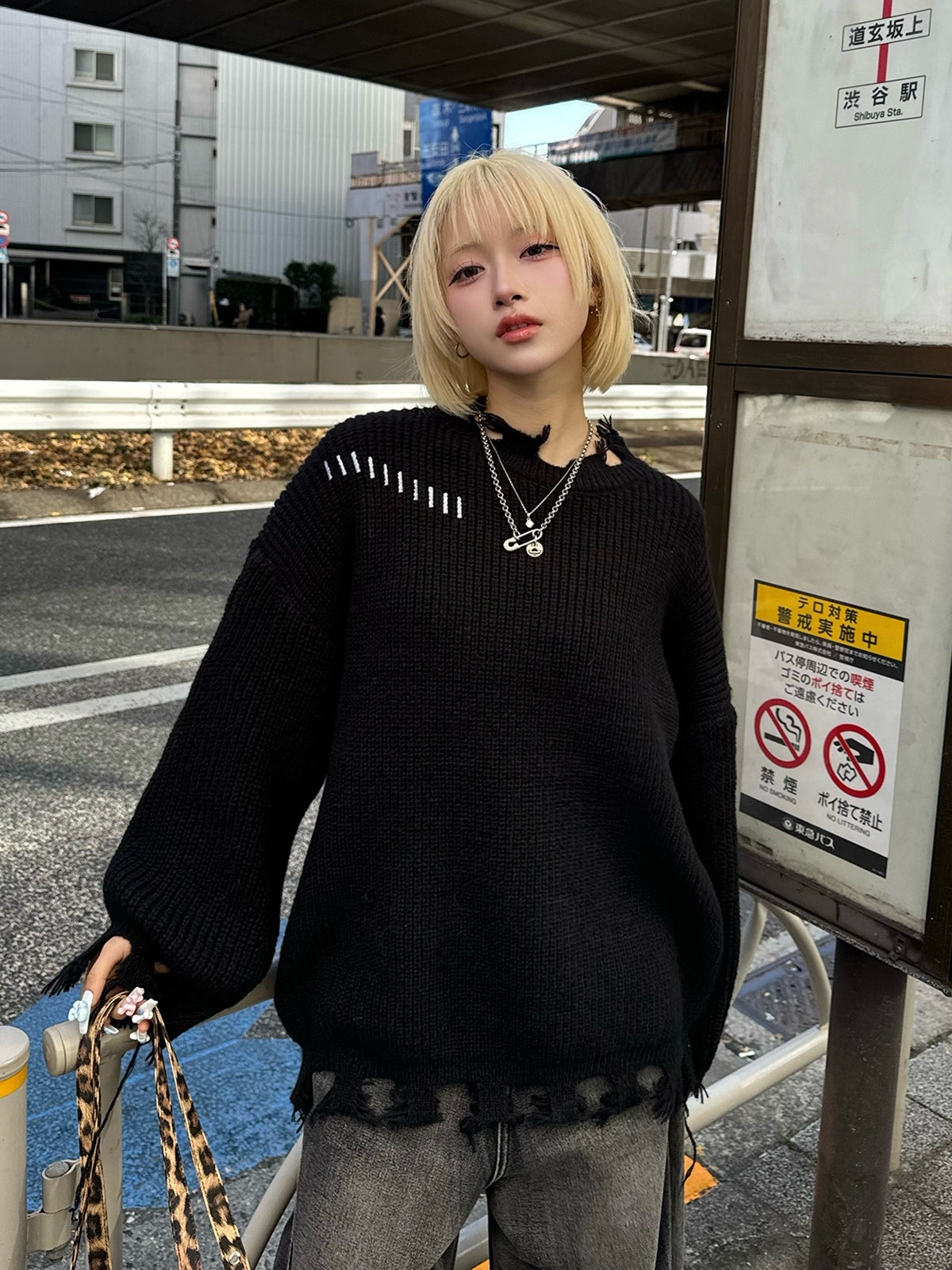 フリンジデザインオーバーニット