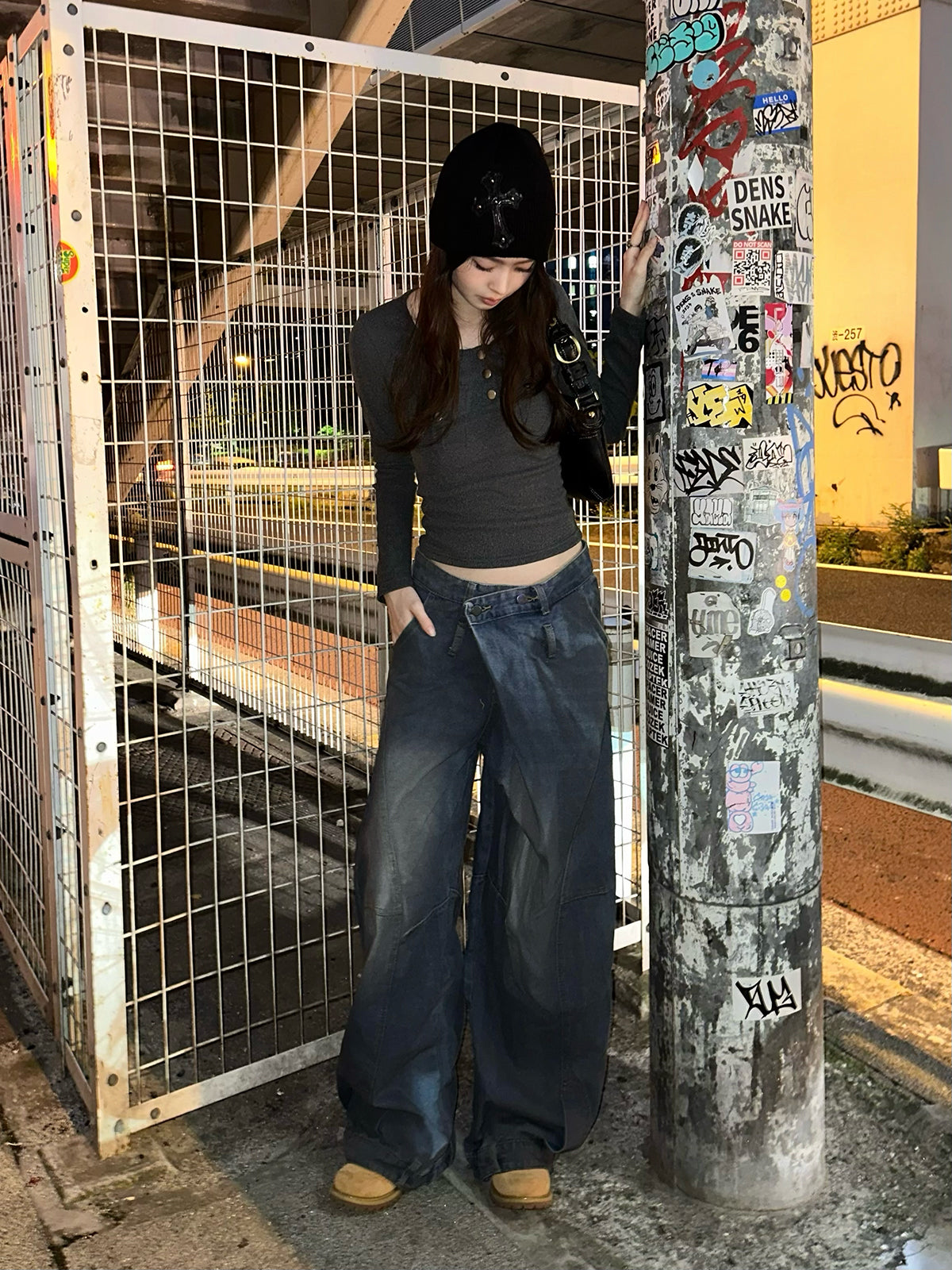 クロスウエストワイドカーブデニムパンツ – ANDOR ONLINE