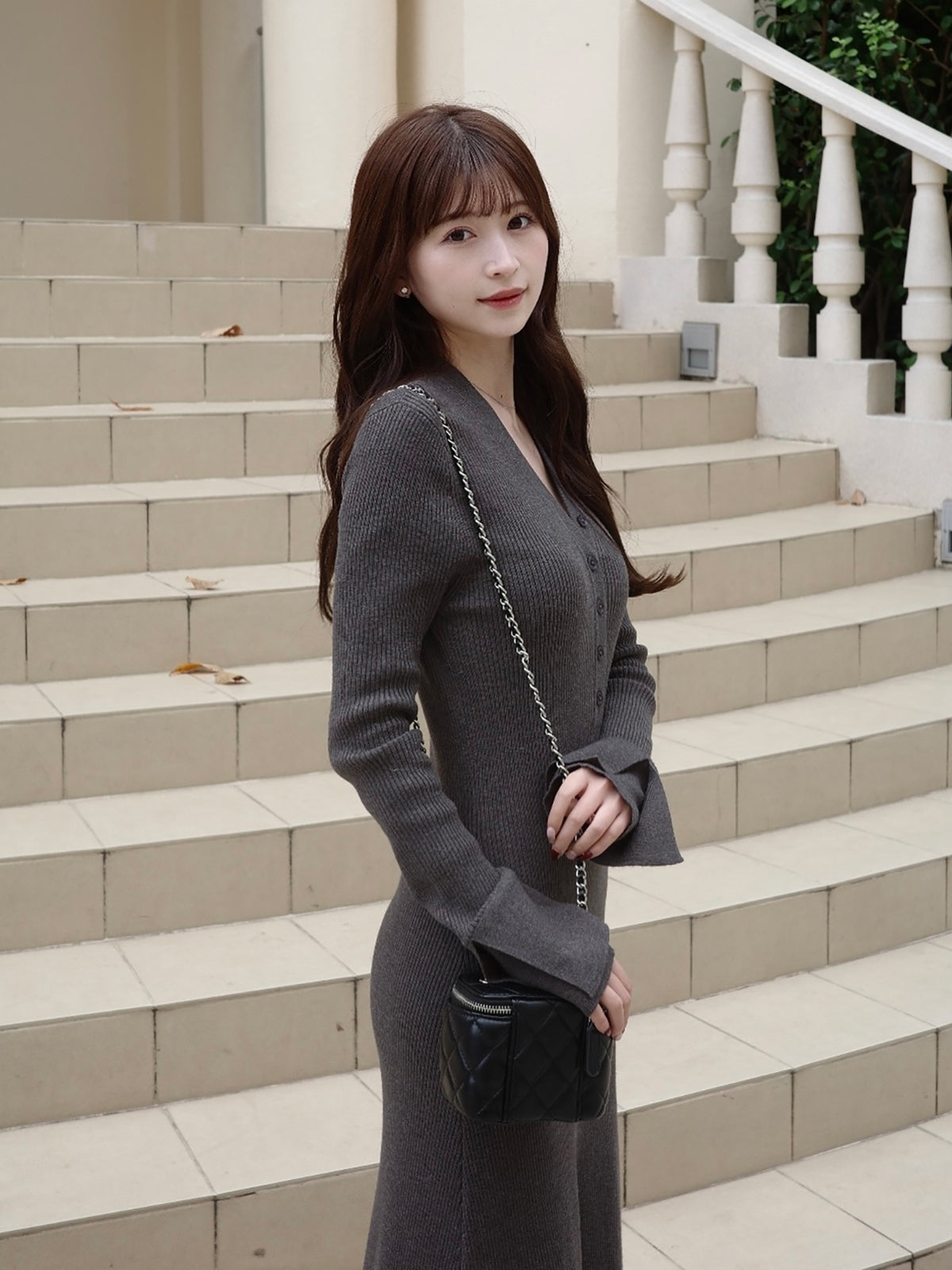 フロントボタンフレアニットワンピース【一部予約】 – ANDOR ONLINE