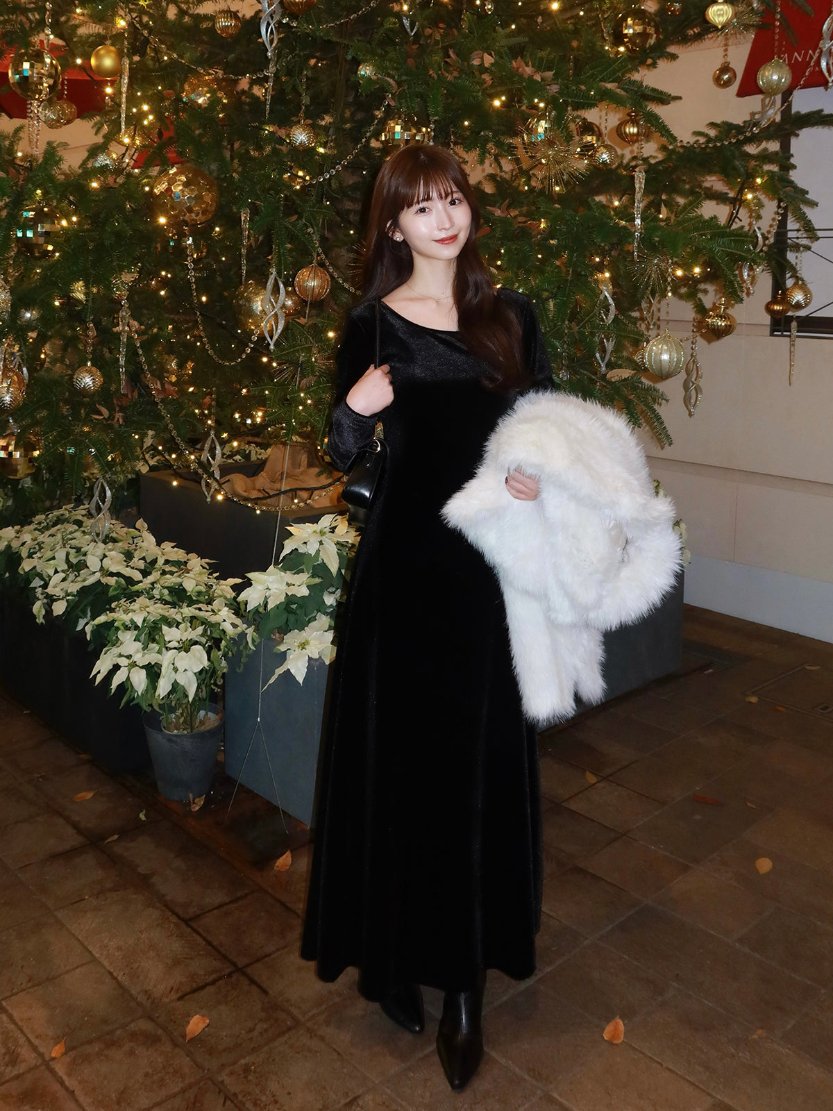 バックオープンベロアワンピース – ANDOR ONLINE