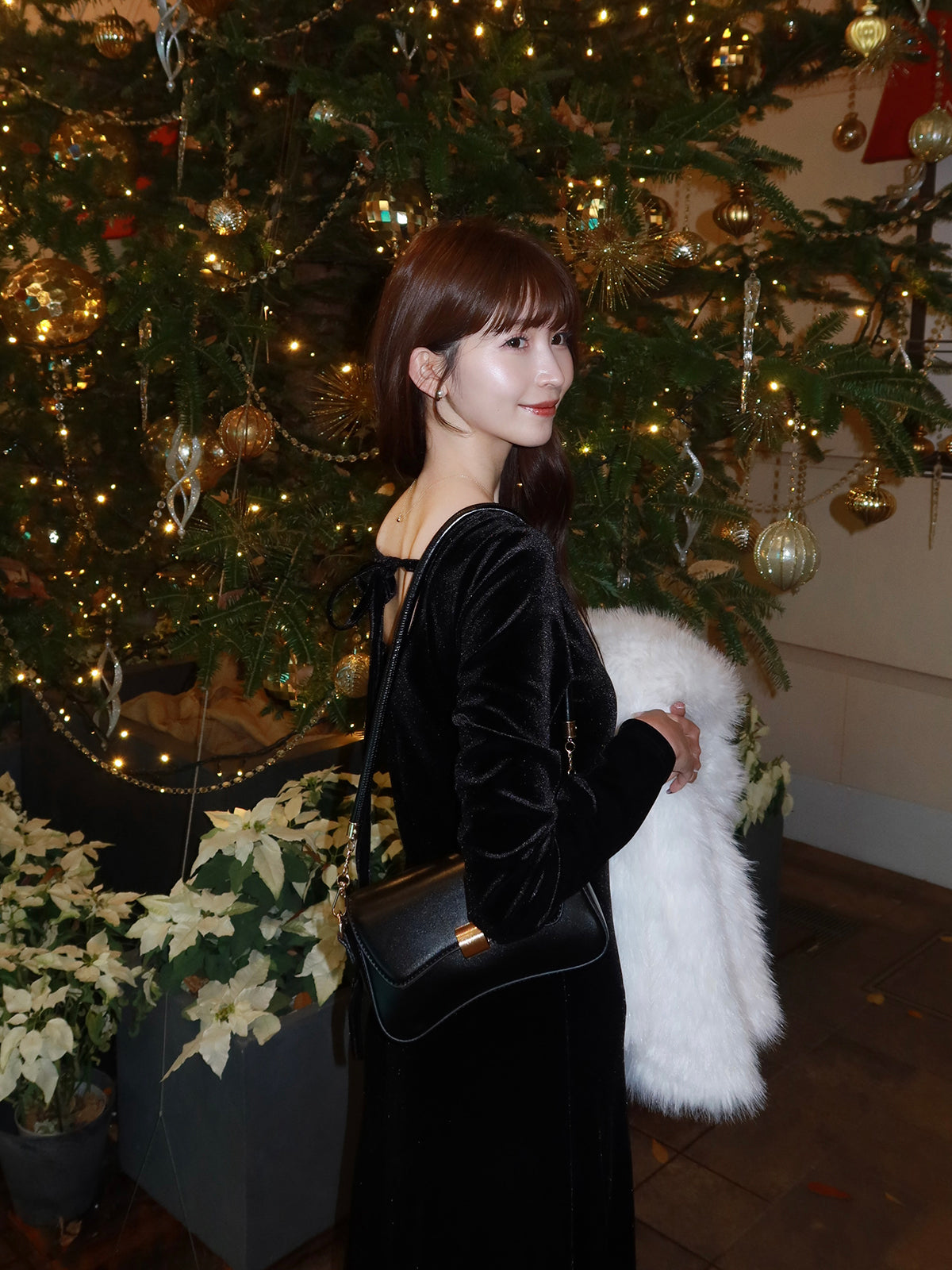 バックオープンベロアワンピース – ANDOR ONLINE