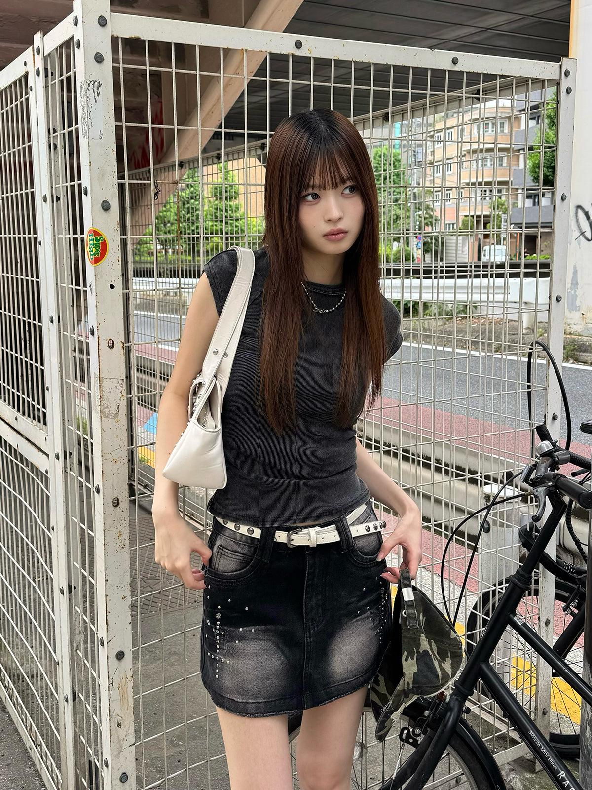 スタッズウォッシュデニムミニスカート