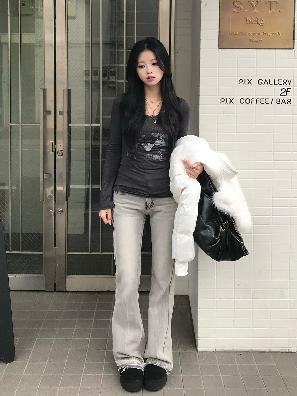 ローライズエンブロイダリーデニムパンツ – ANDOR ONLINE