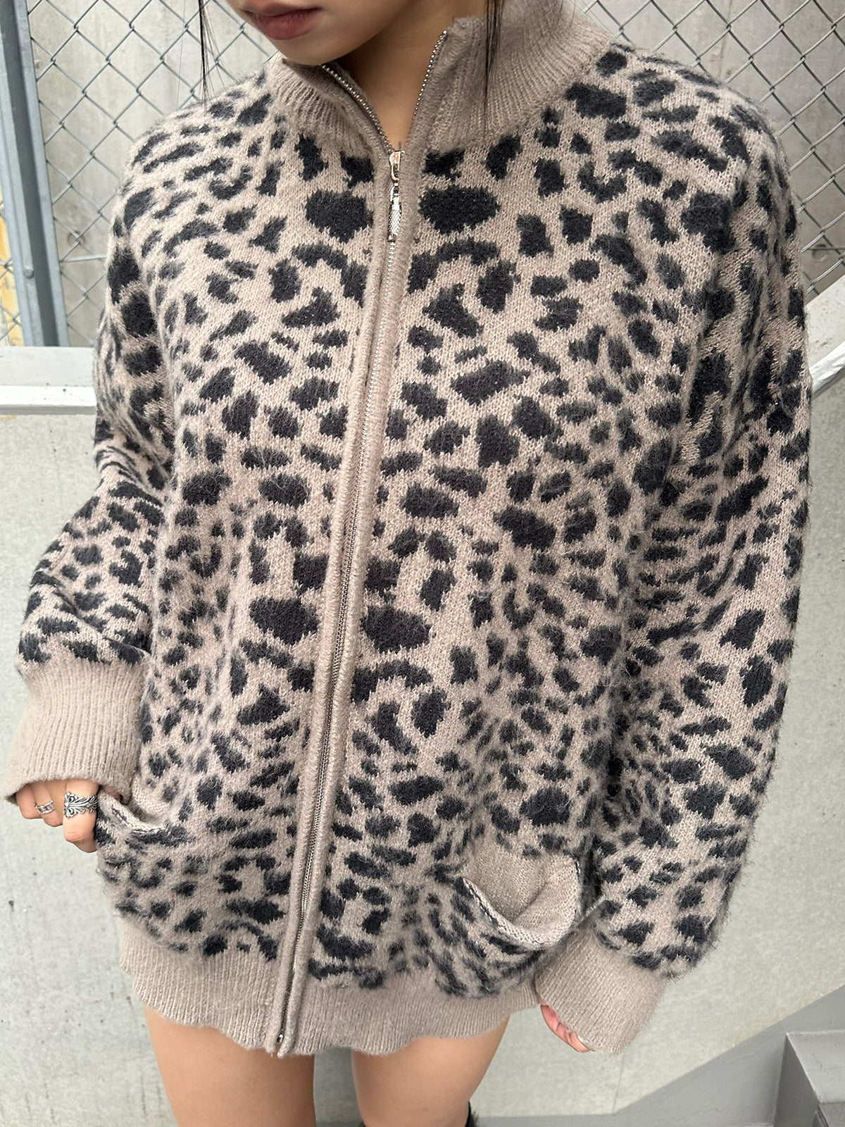 Leopard design zip knit cardigan