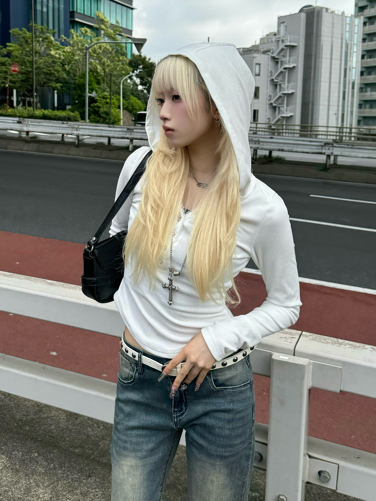 リブボタンフーディーカットソー