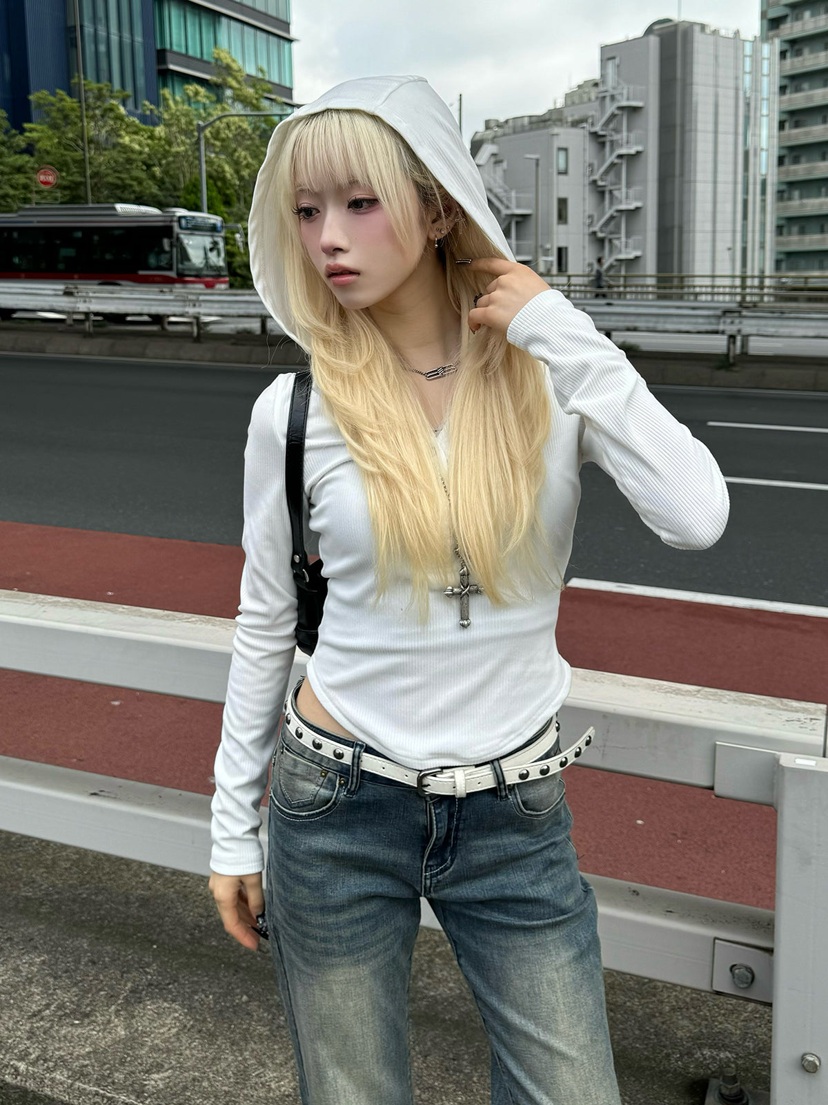 リブボタンフーディーカットソー