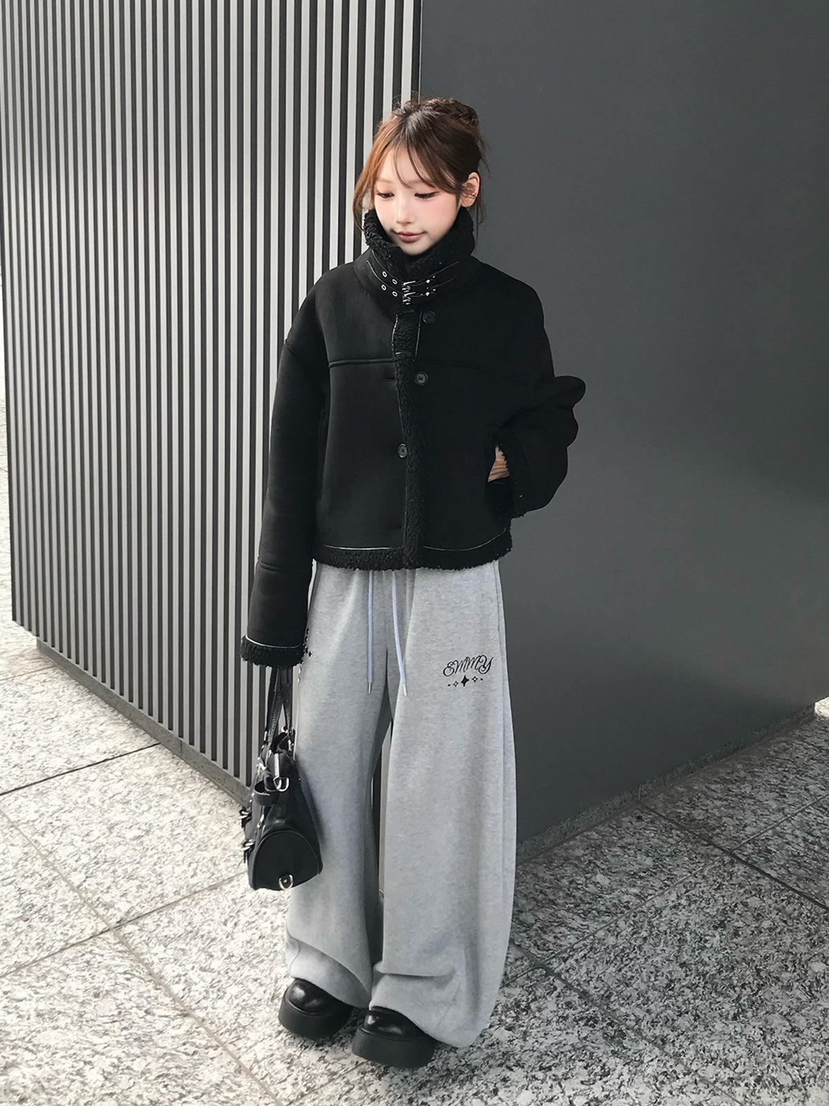 ムートンタッチバックルコート