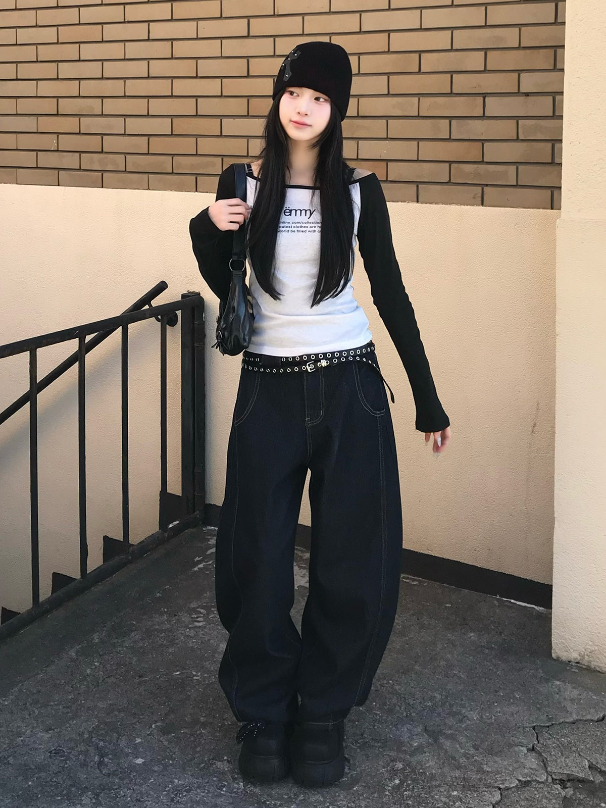 カーブバルーンワイドデニムパンツ