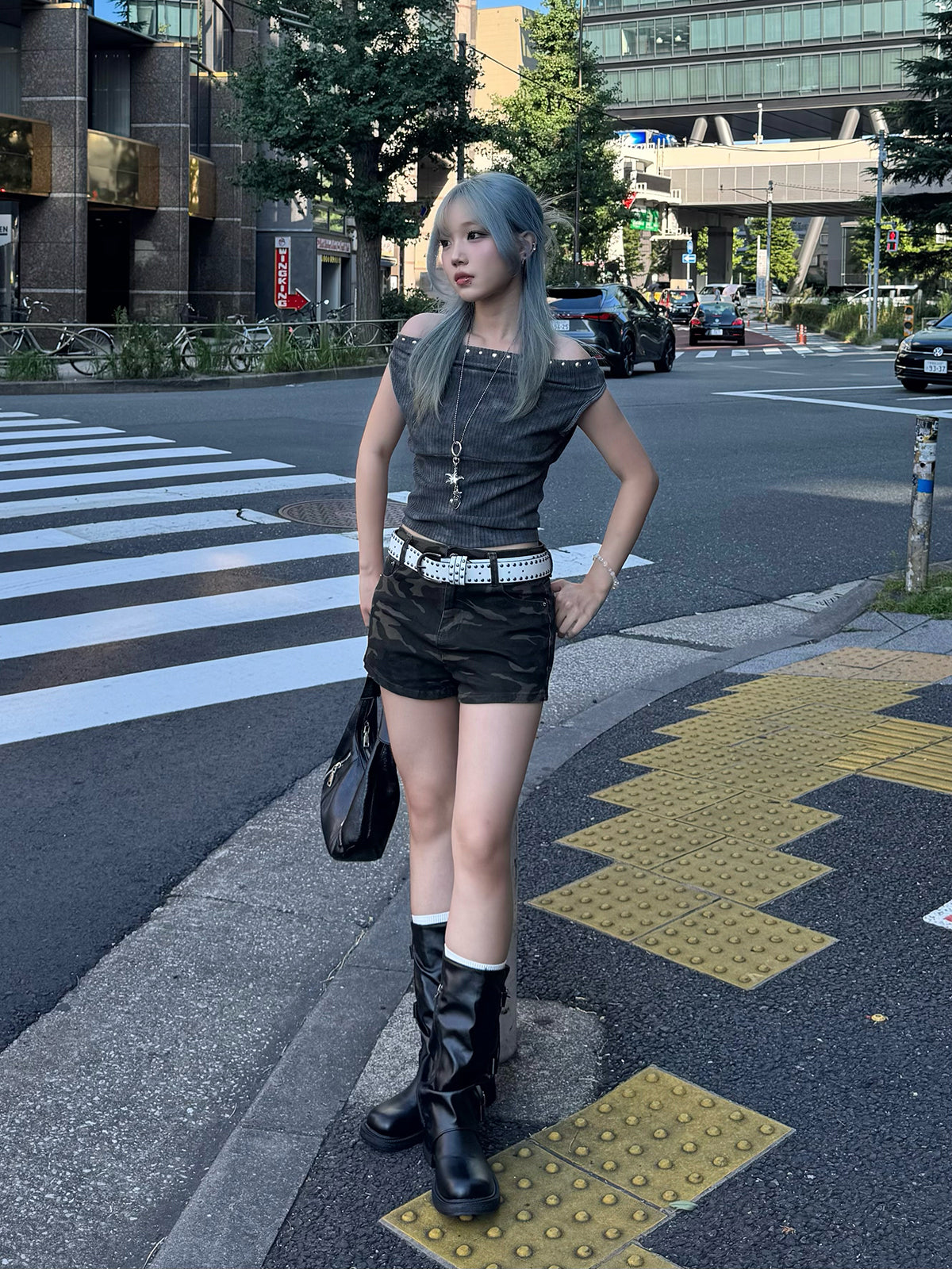 カモフラデザインデニムショートパンツ