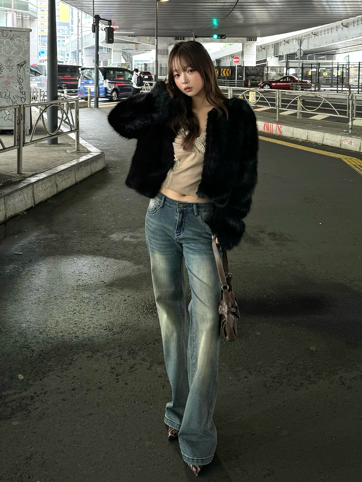 洗水半喇叭牛仔裤