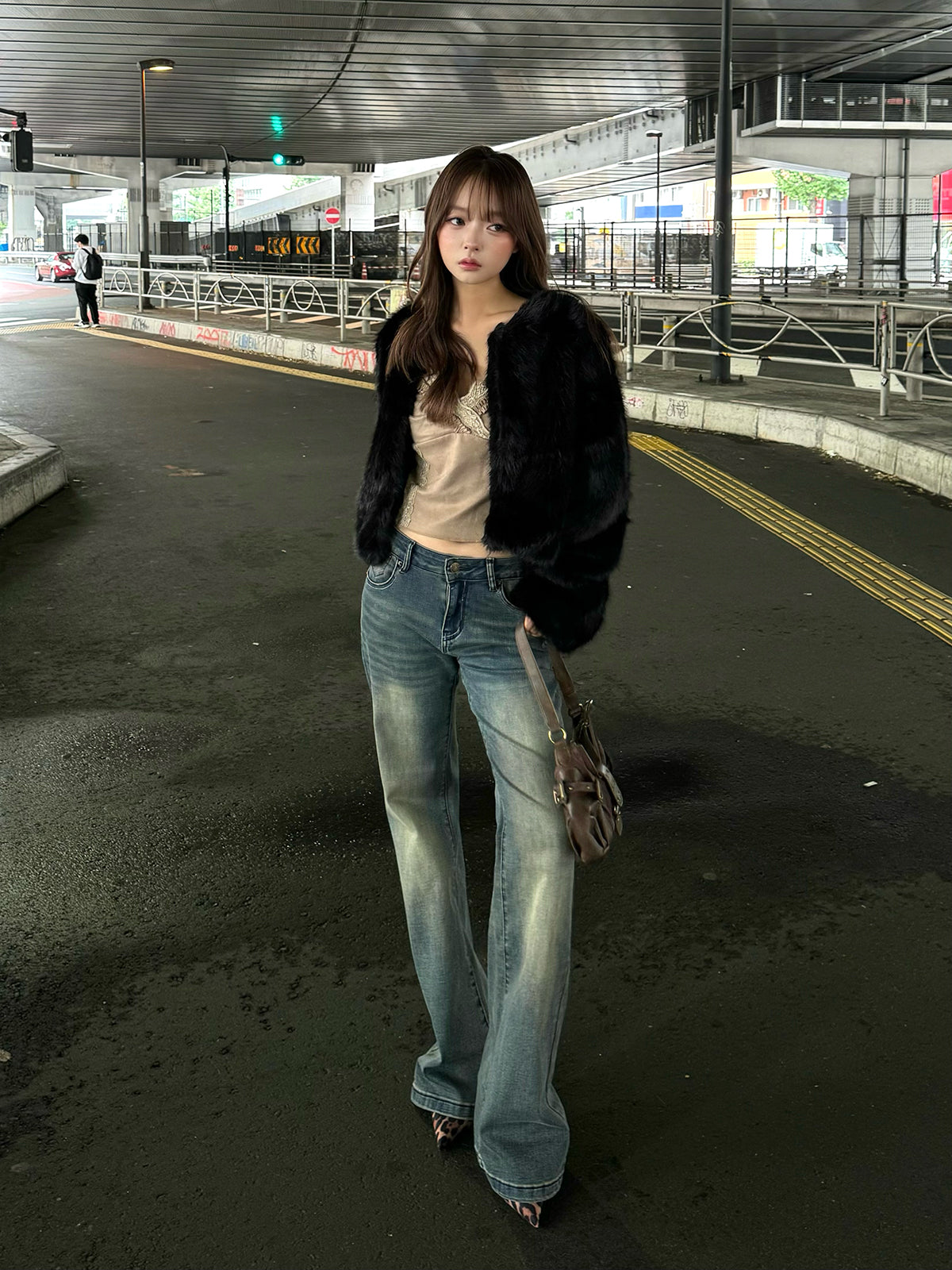 洗水半喇叭牛仔裤