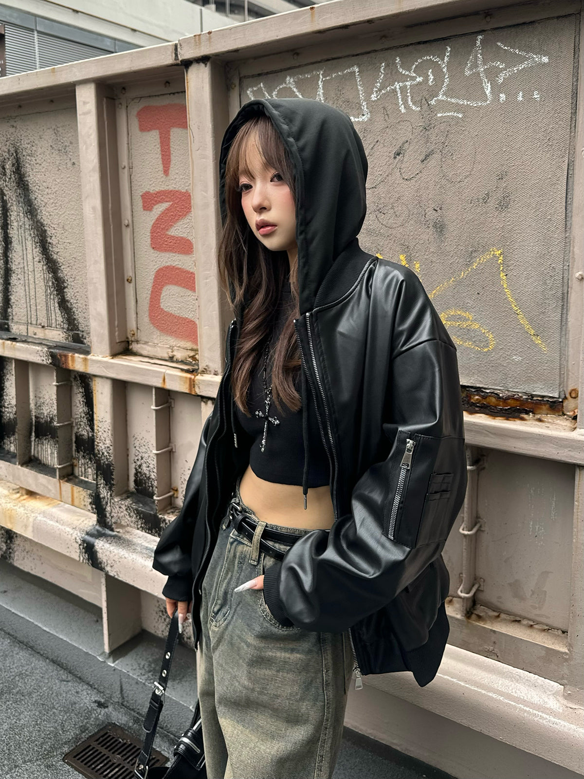 フーディージップレザータッチジャケット