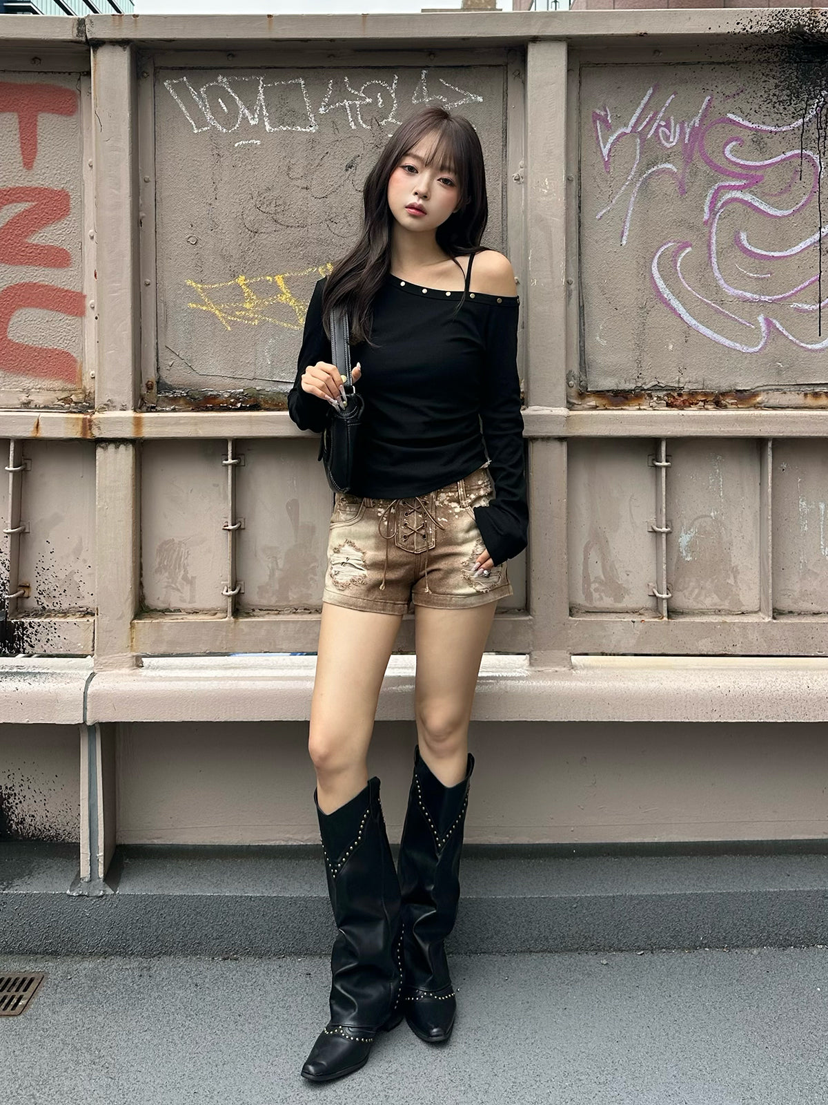 スタッズギャザーワンショルカットソー