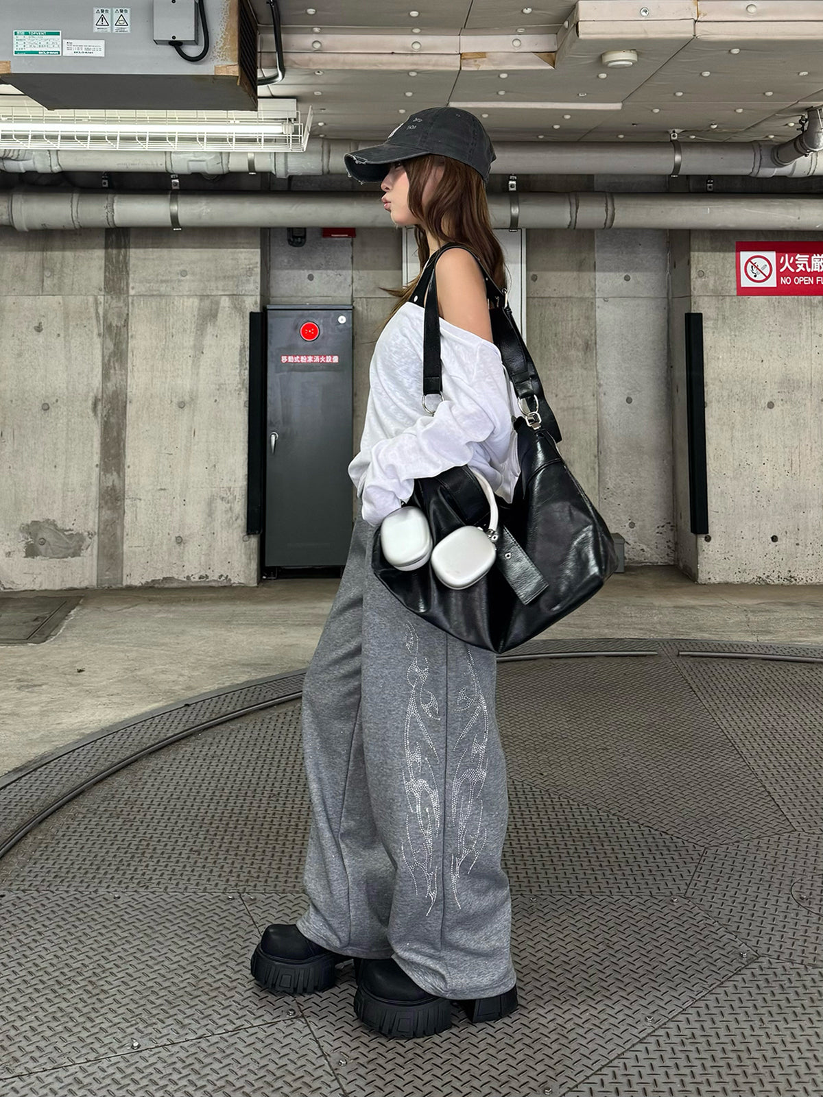 グリッターワイドスウェットパンツ