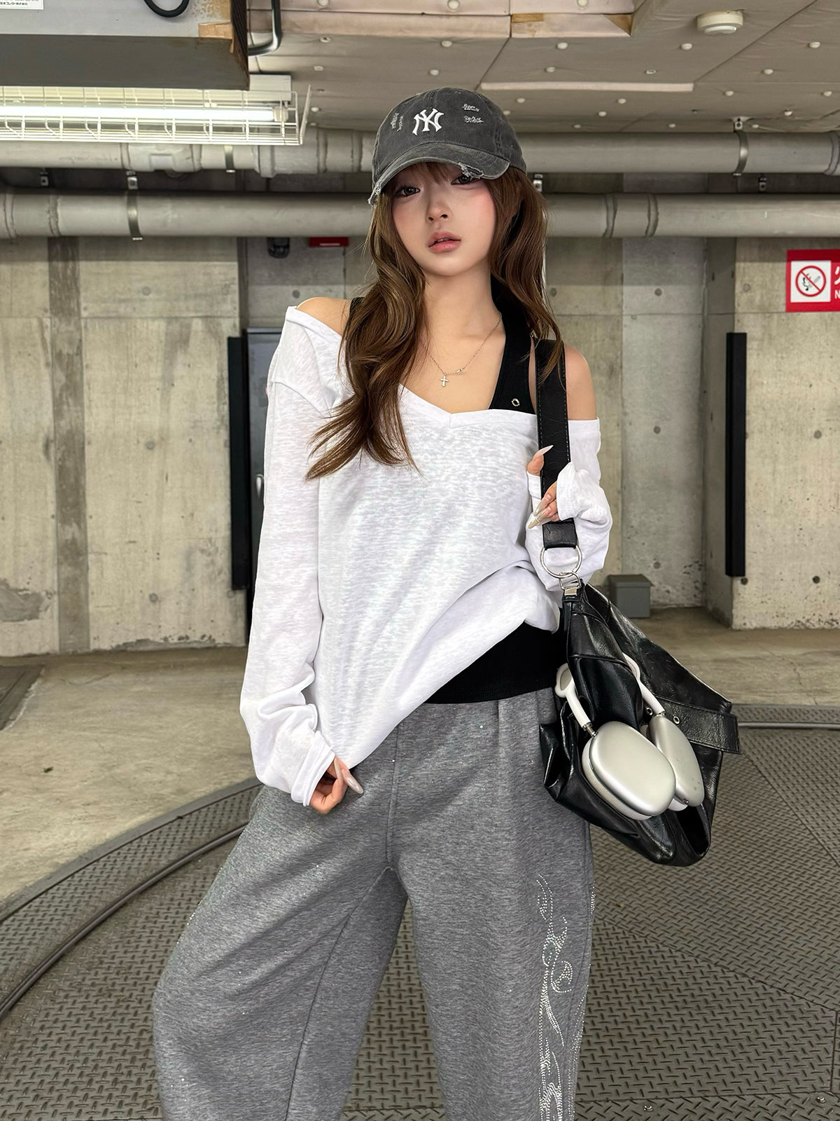 バックデザインルーズカットソー