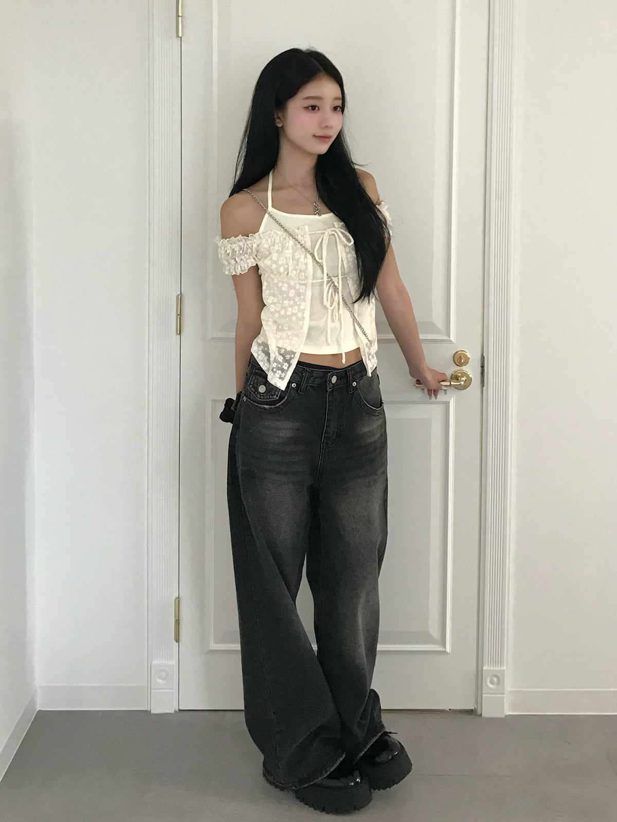 ホルターフラワーレースカットソー