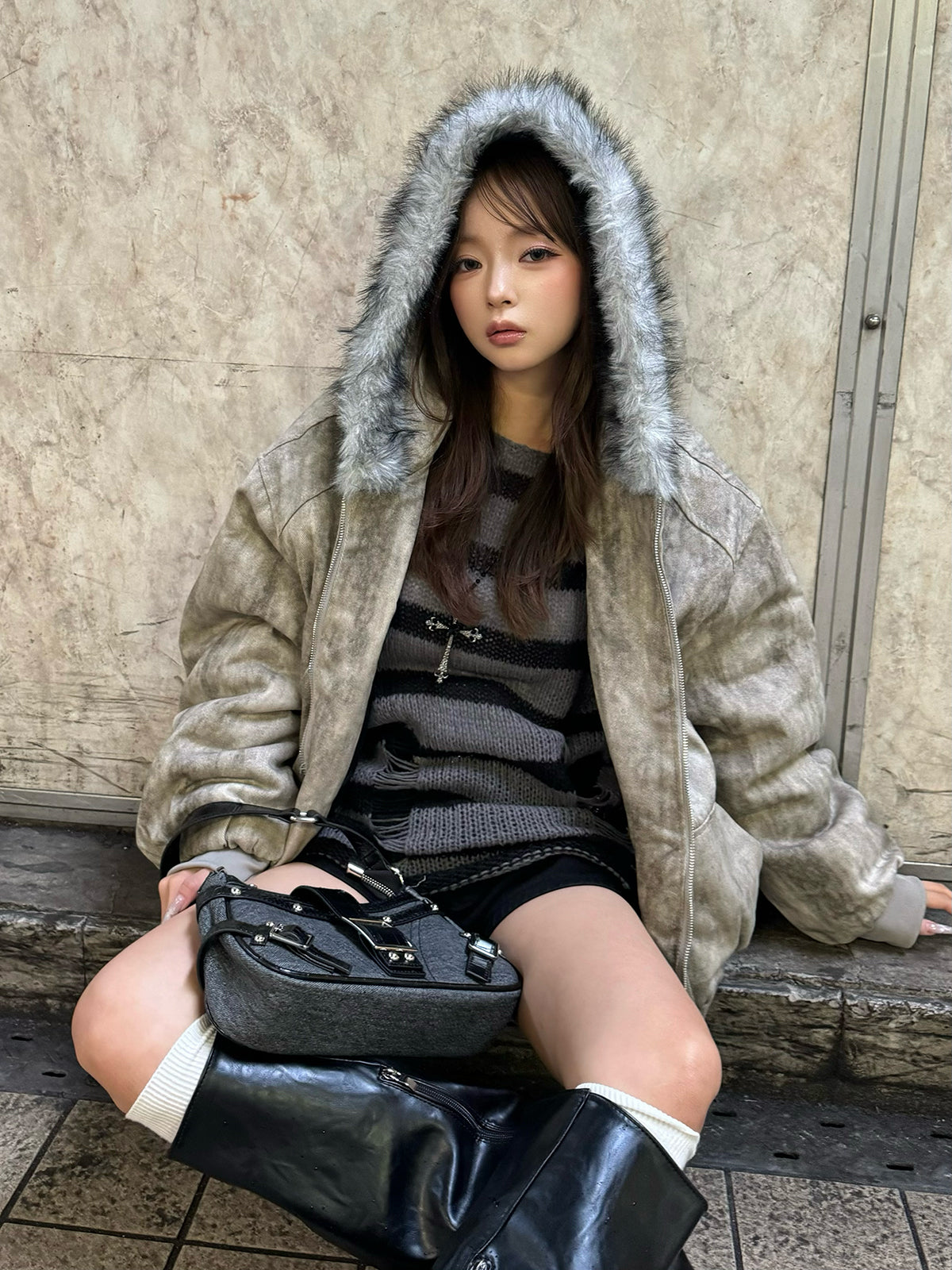 ボーダーダメージニット