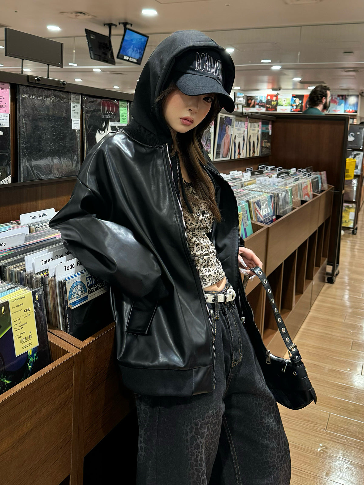 フーディージップレザータッチジャケット – ANDOR ONLINE