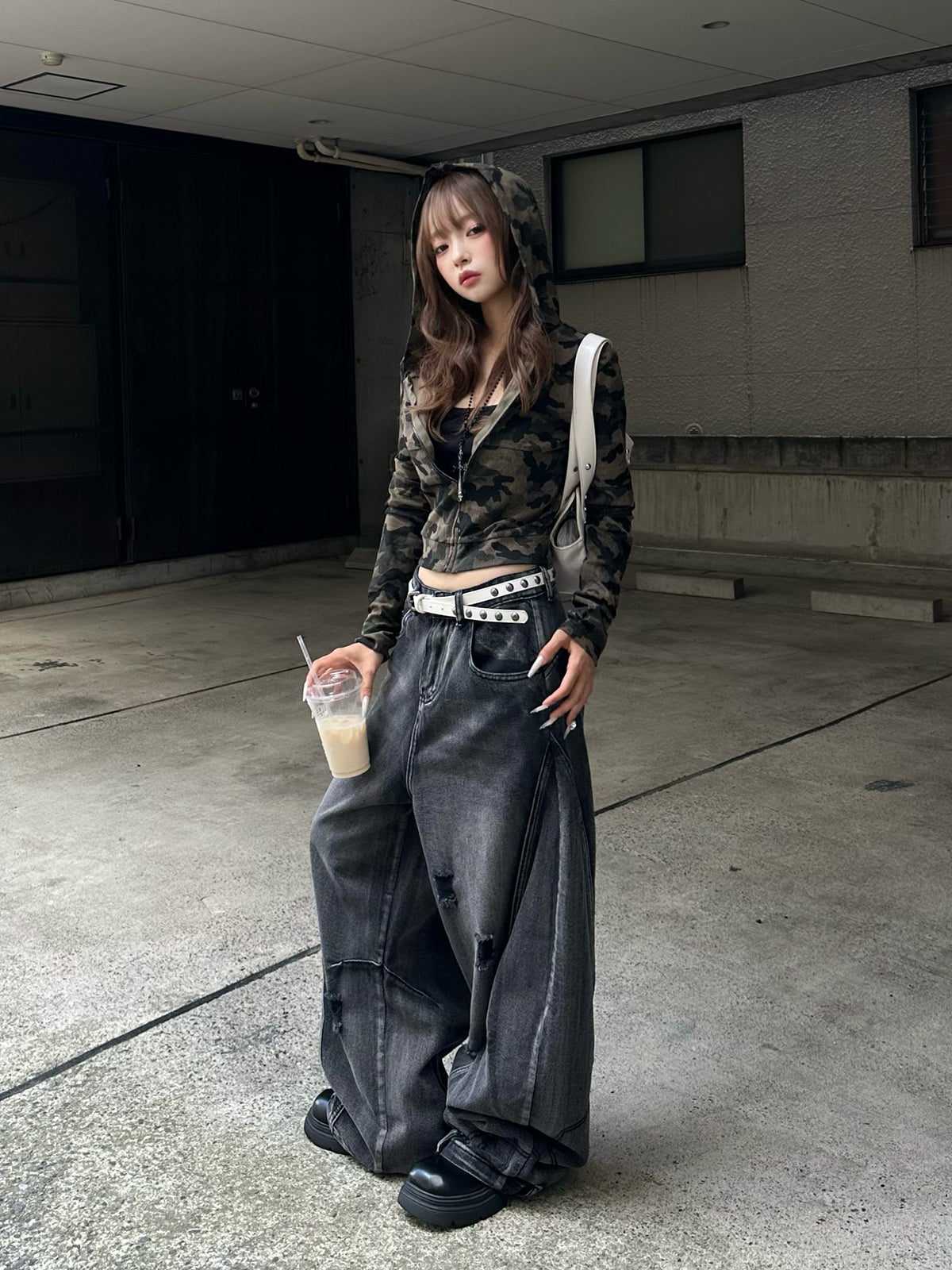 ダメージバレルレッグデニムパンツ