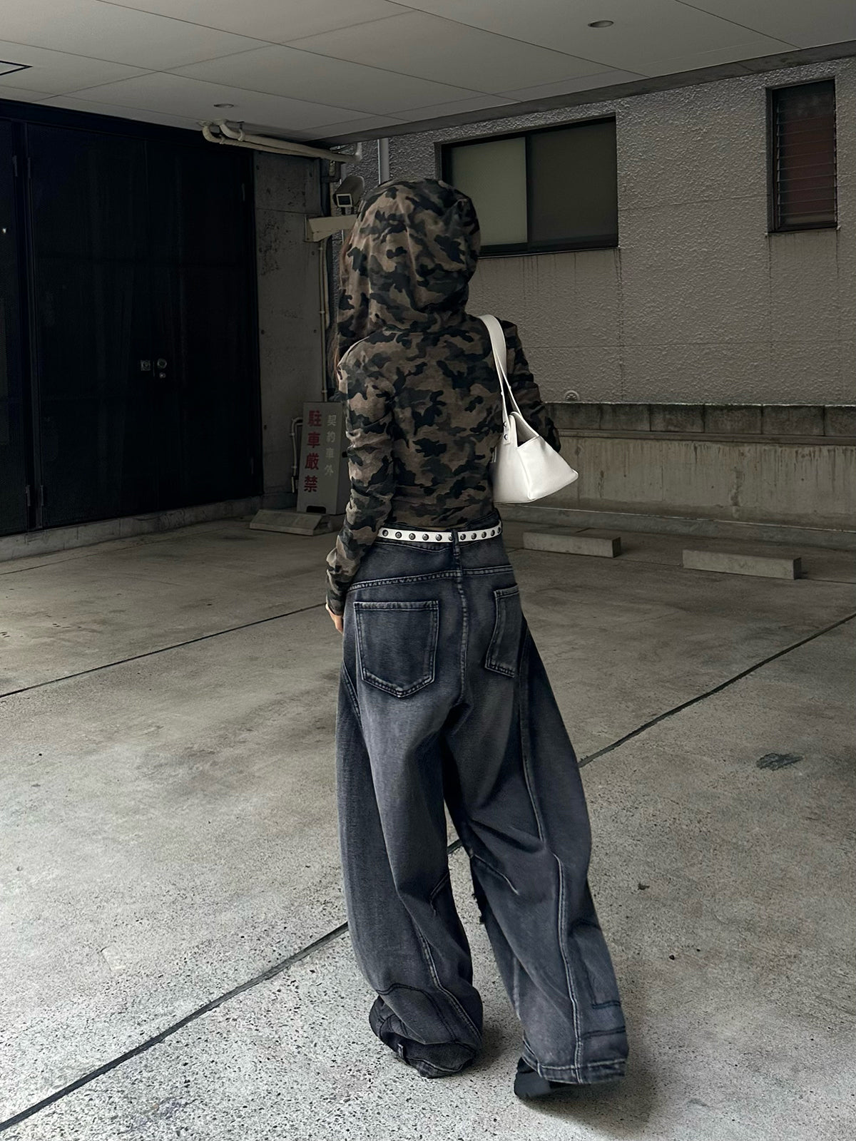 ダメージバレルレッグデニムパンツ