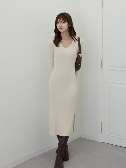 ホルターネックリブニットワンピース