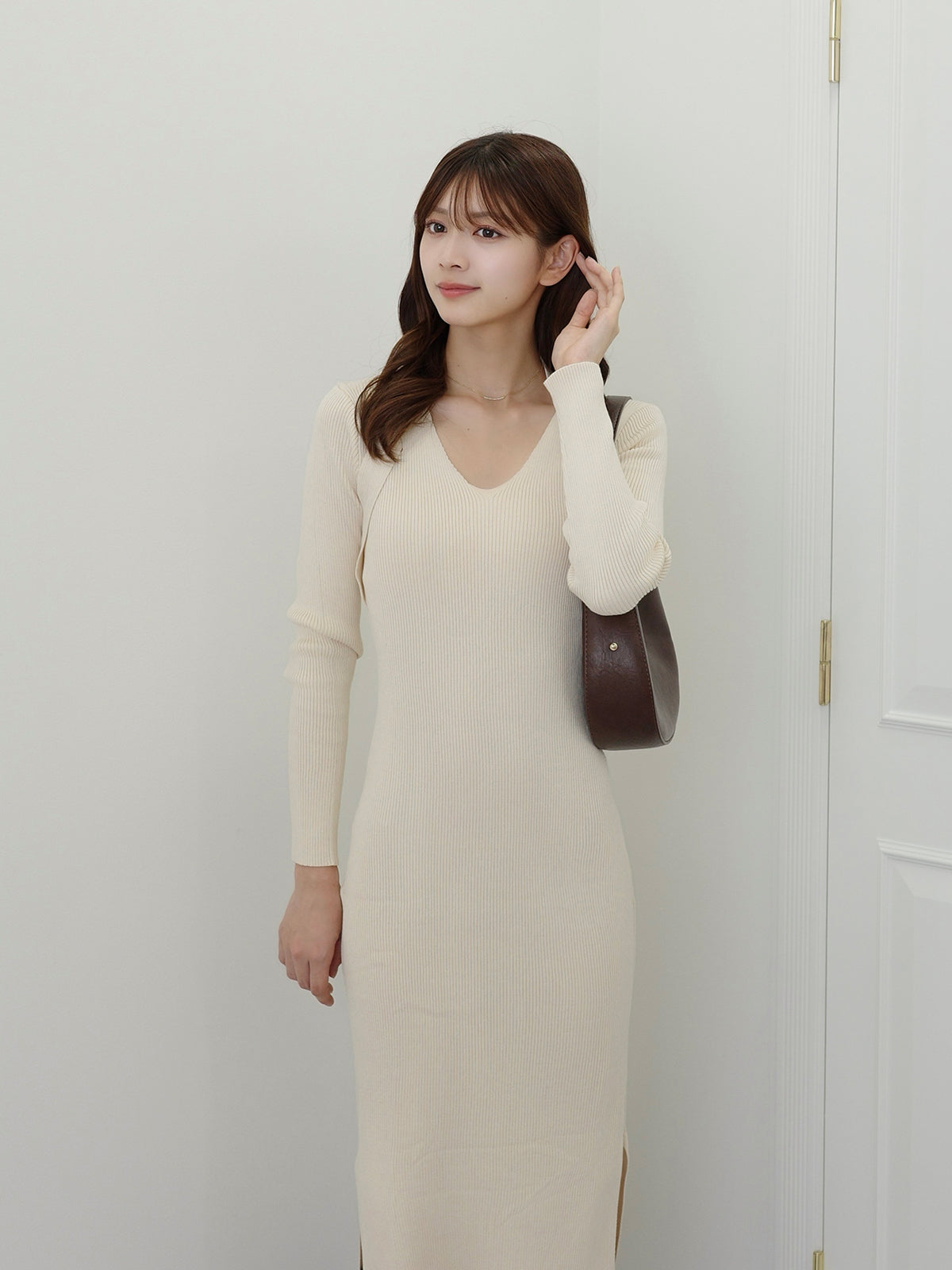 ホルターネックリブニットワンピース