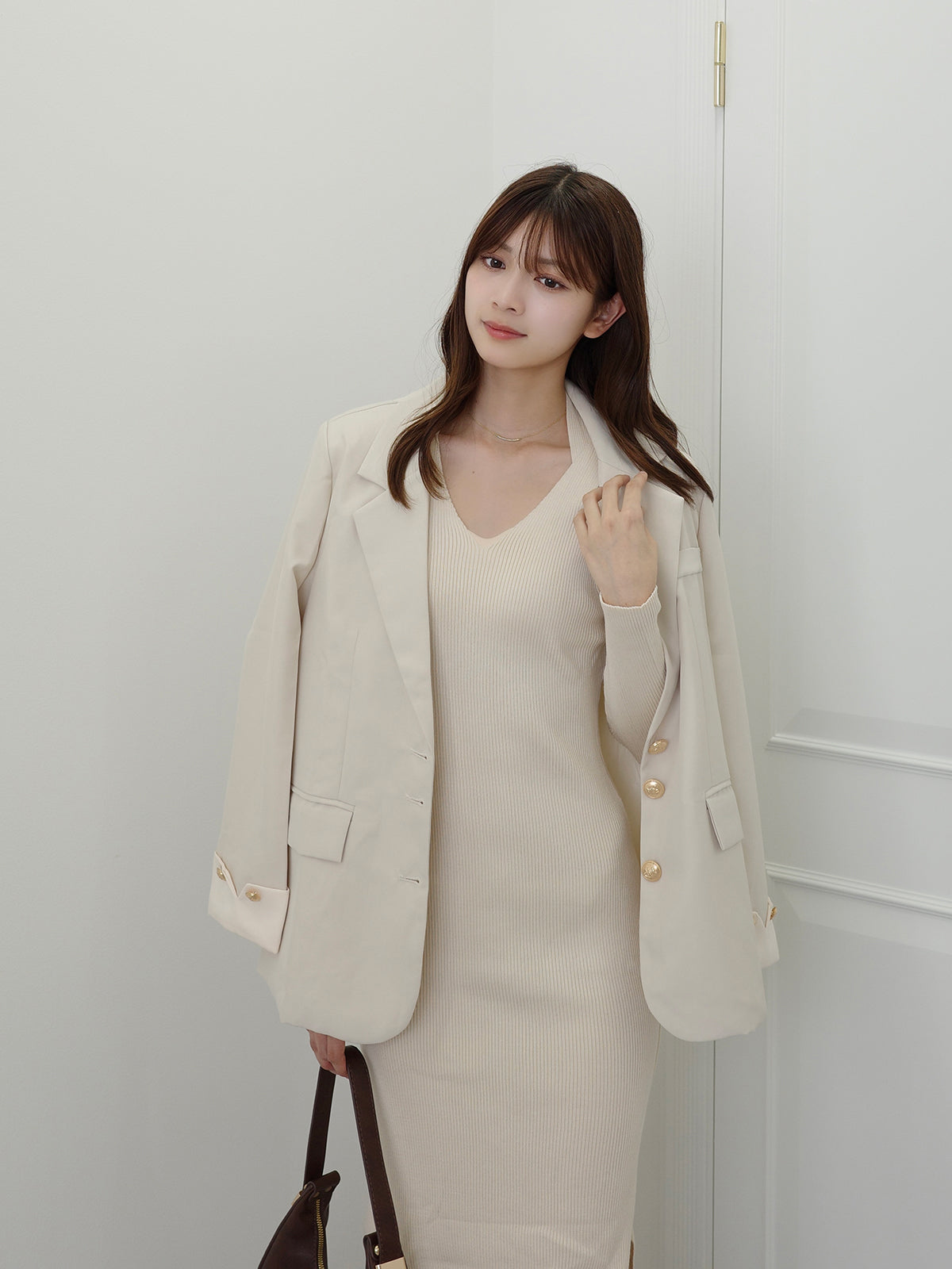 ホルターネックリブニットワンピース