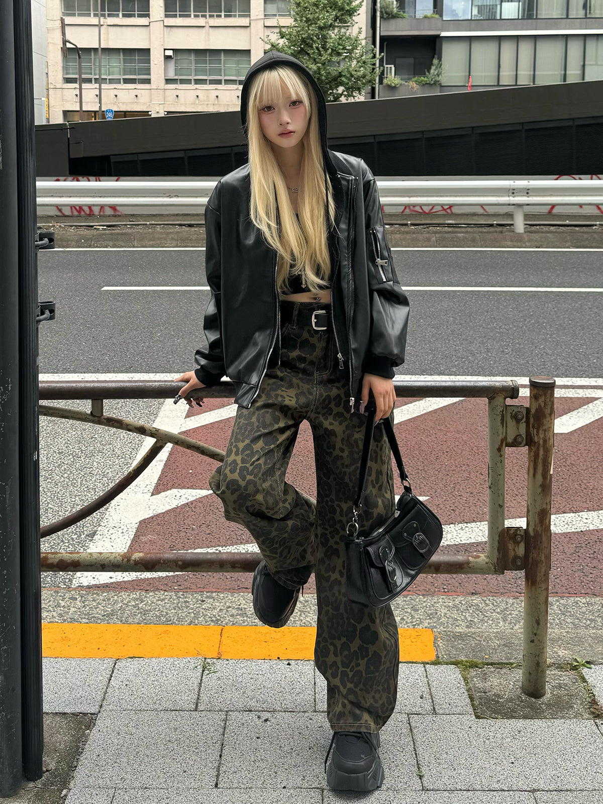 レオパードワイドストレートデニムパンツ – ANDOR ONLINE