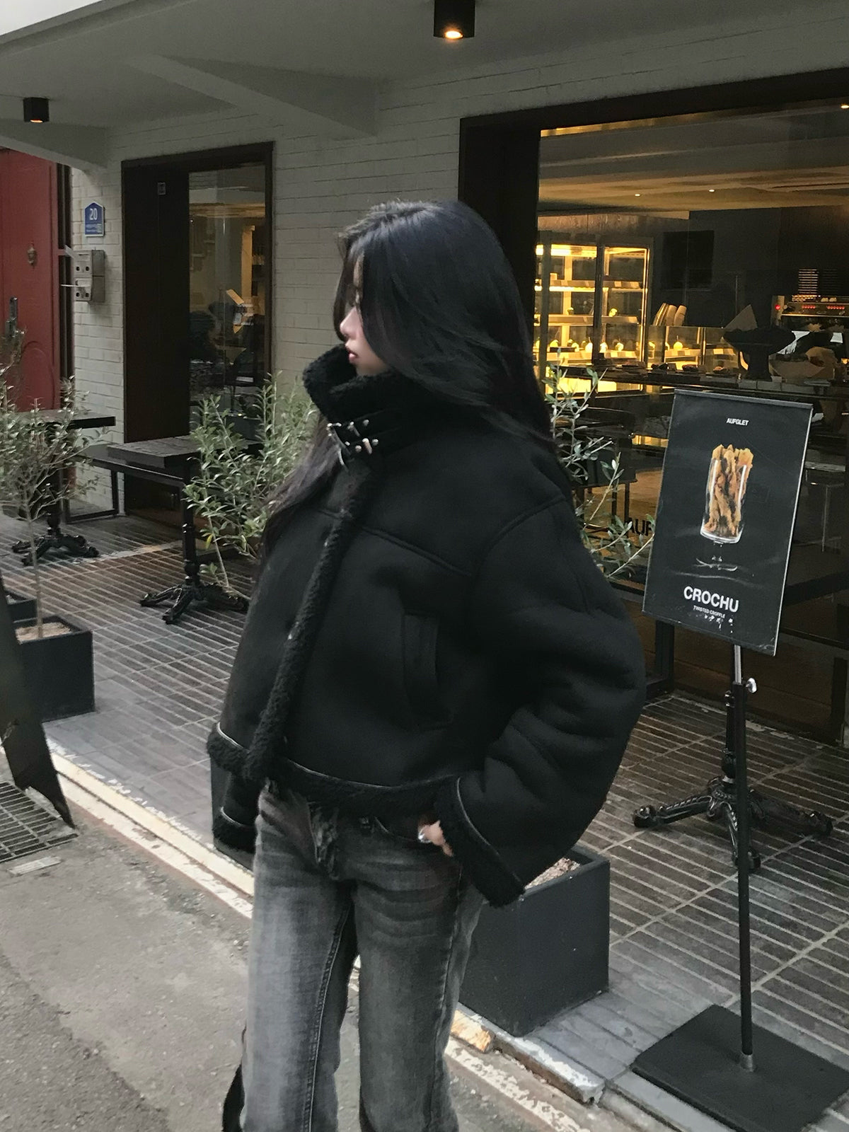 emmy ムートンタッチバックルコート　ブラック　　新品 ムートンタッチバックルコート – ANDOR ONLINE